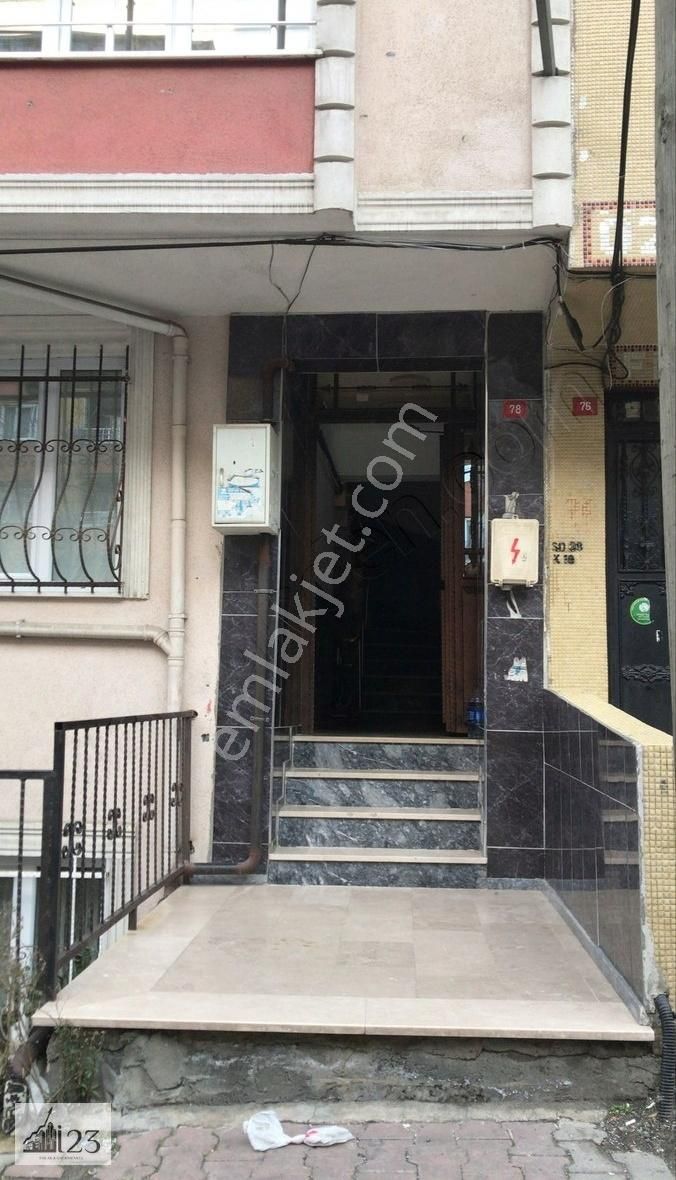 Gaziosmanpaşa Karadeniz Metrobüse Yakın Kiralık Daire İ 23 Den Karadeniz Mahallesinde Tadilatlı Yeni Bina Kiralık 2+1