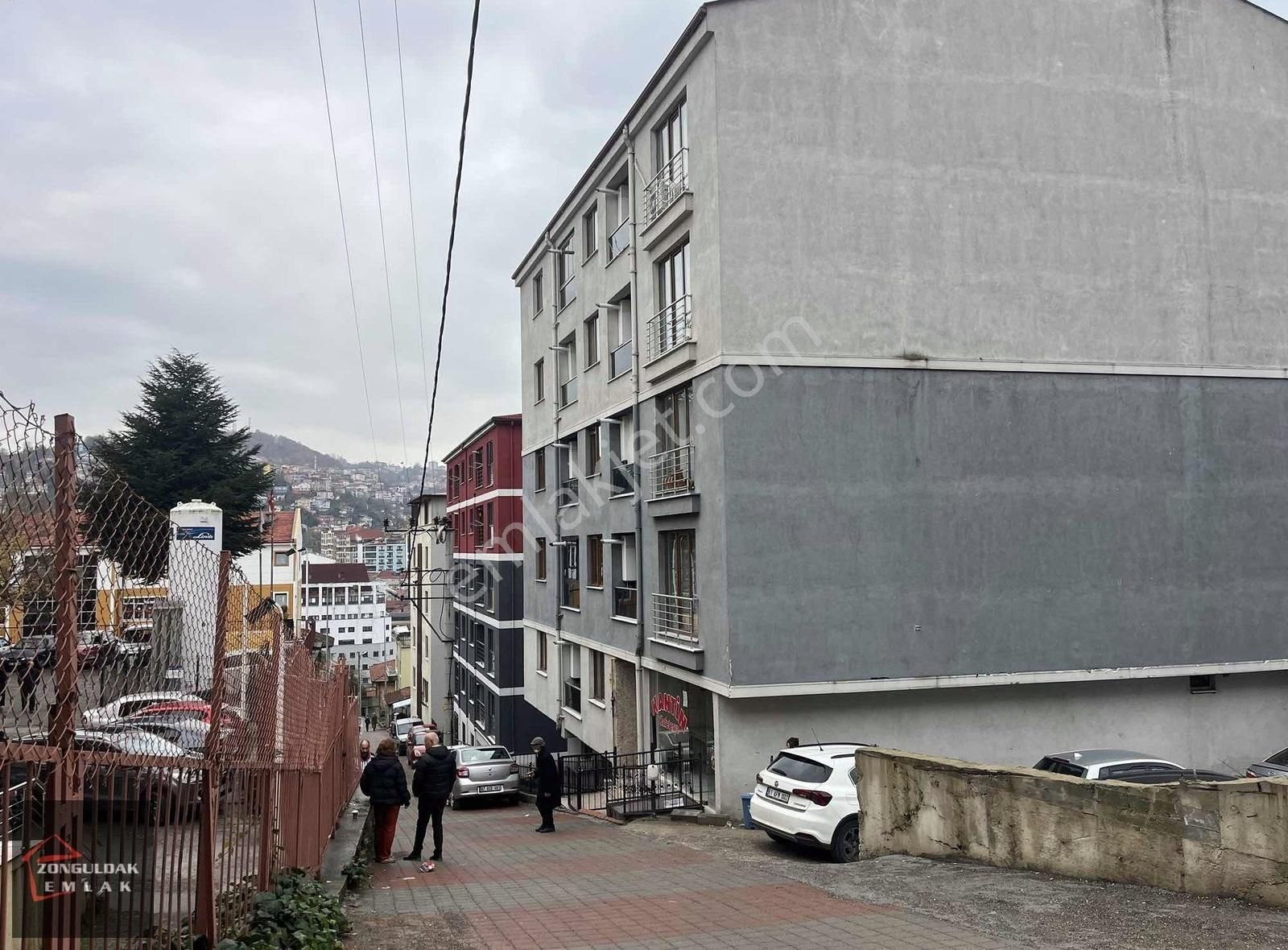 Zonguldak Merkez Mithatpaşa Kiralık Daire Çarş Merkezde Göğüs Hast. Yanında 1+1