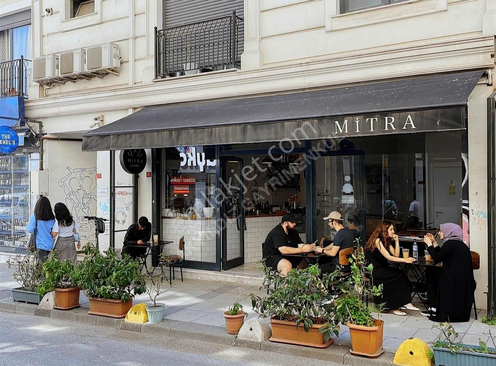 Kadıköy Hasanpaşa Devren Kafe & Bar Kadıköy De Muhtesem Lokasyon Devren Cafe