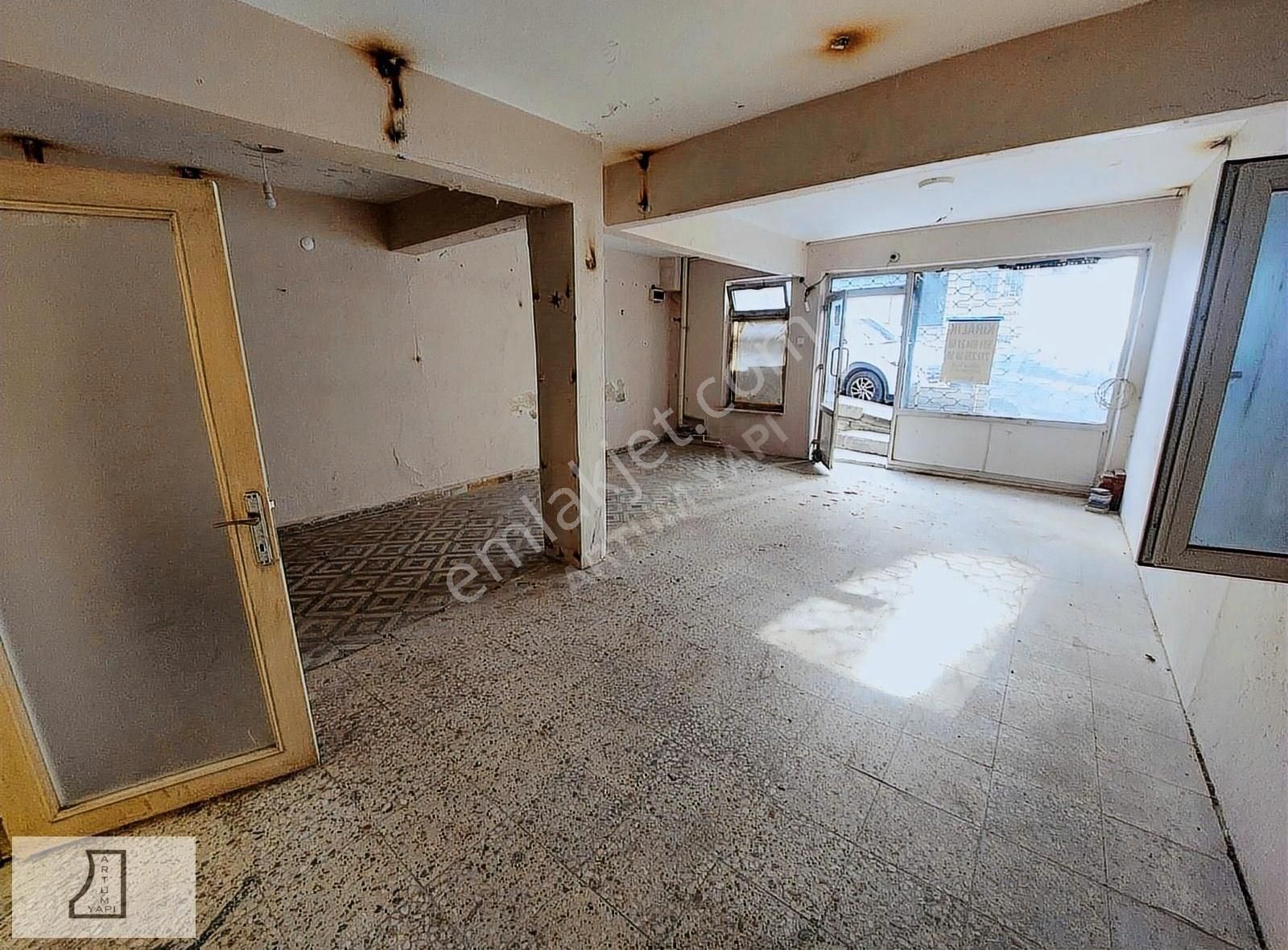 Kağıthane Çeliktepe Kiralık Dükkan & Mağaza Merkezi Konumda Kiralık Dükkan 90 M2