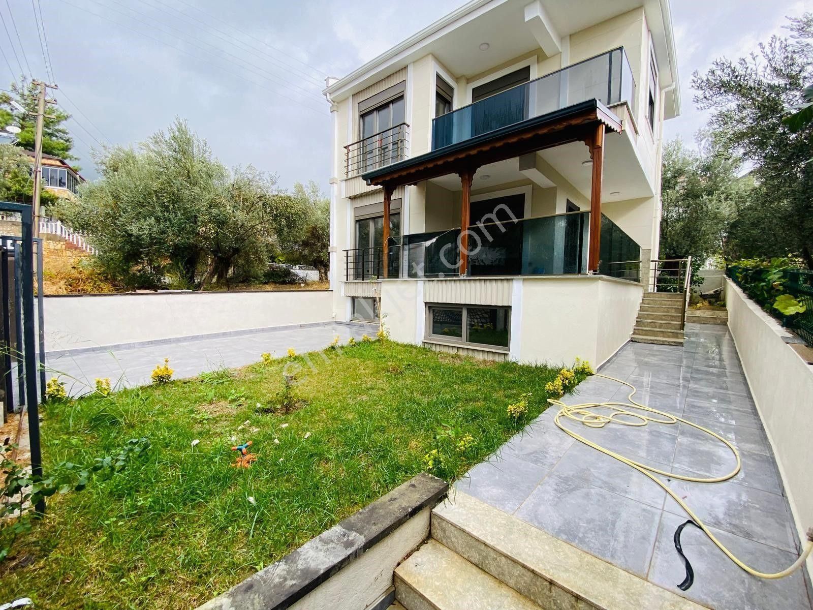 Balıkesir Edremit Deniz Manzaralı Satılık Villa Kostak Gayrimenkulden Gürede Doğa Manzaralı Bağımsız 4+1villa