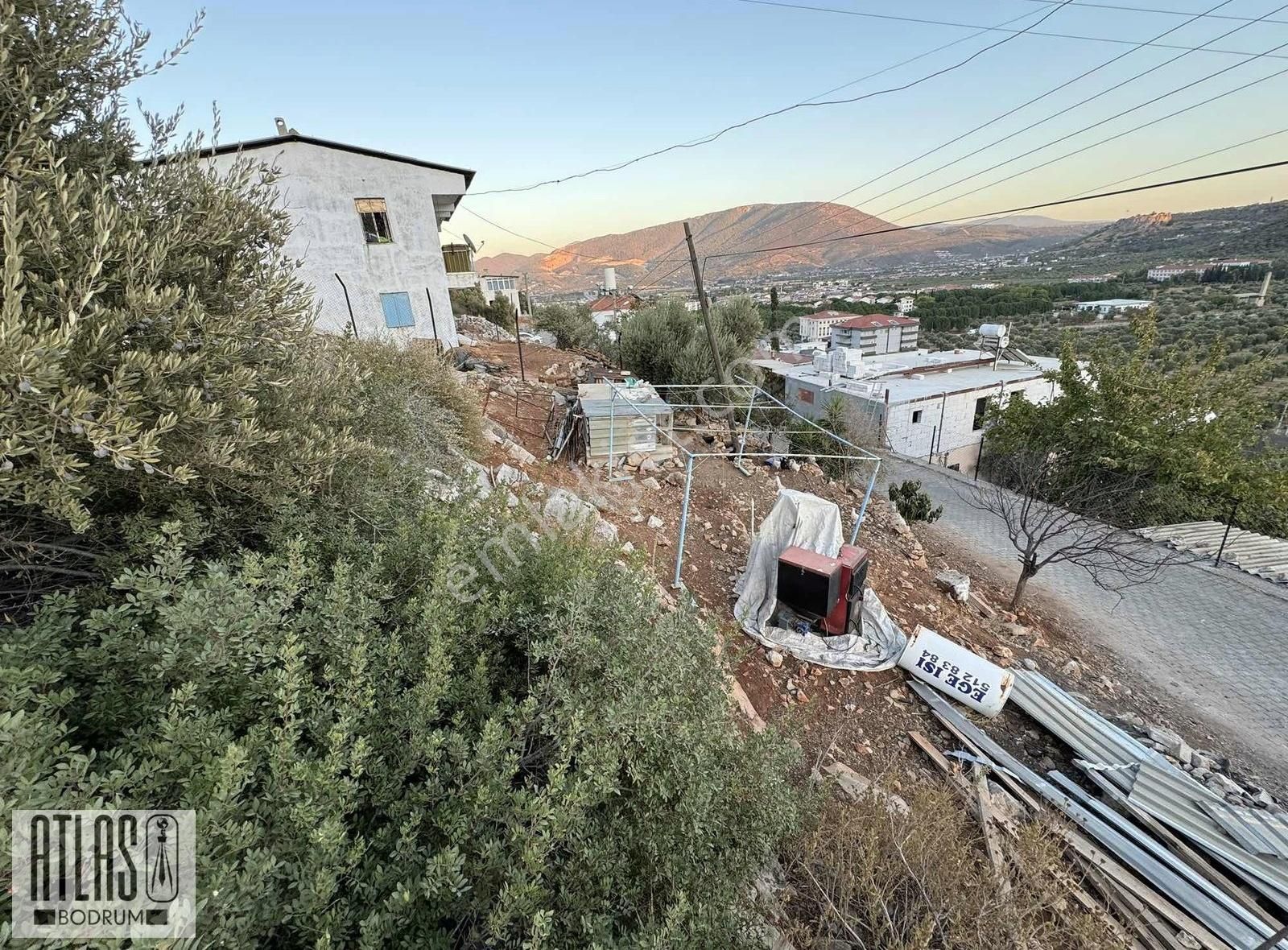 Milas Emek Satılık Konut İmarlı Emek'te Panaromik Beçin Kalesi Ve Milas Manzaralı İmarlı Arsa