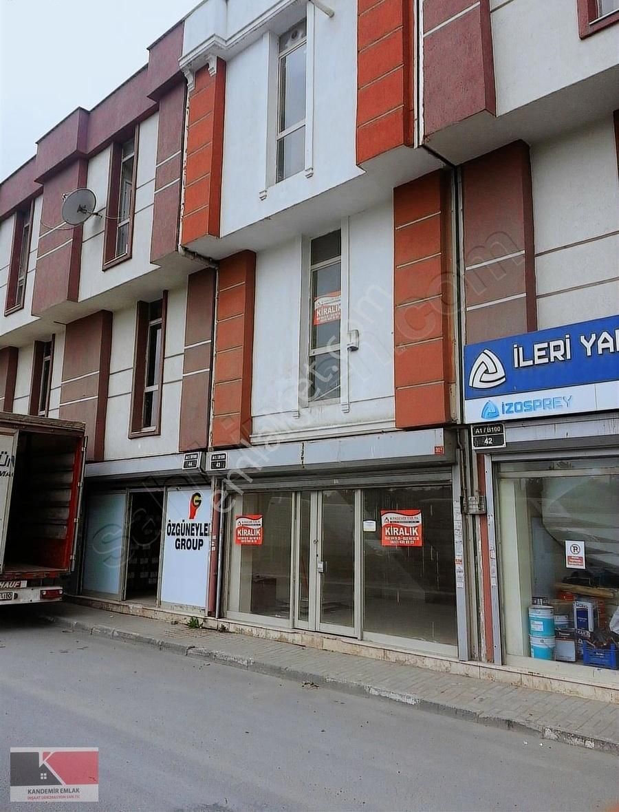 Esenler Oruçreis Satılık Dükkan & Mağaza Kandemir Emlak'tan Giyimkent Ticaret Cad Satılık İş Yeri 165 M2