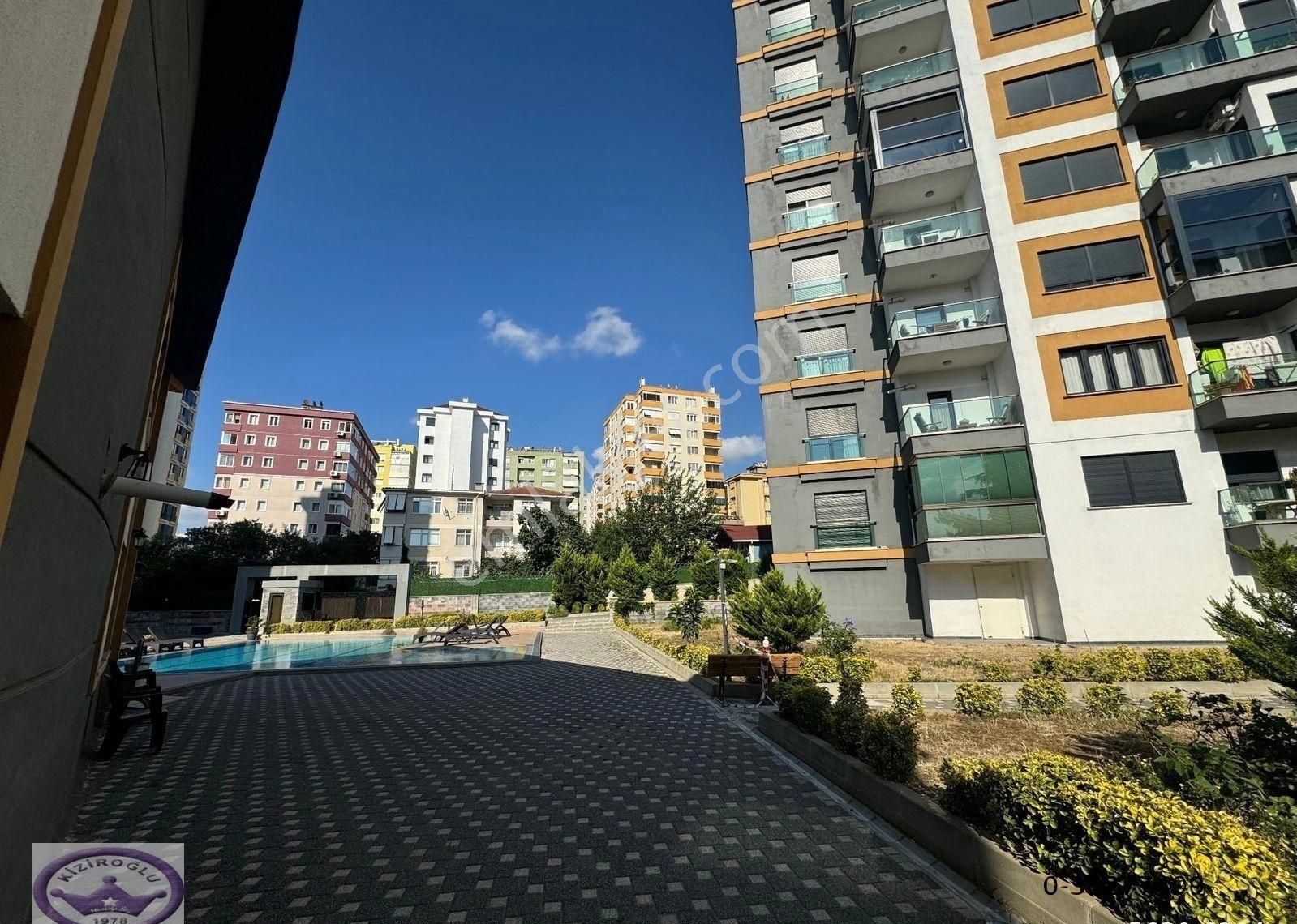 Maltepe Altayçeşme Satılık Daire Altayçeşme'de Havuzlu Güvenlikli Yeni Site İçinde Arakat Balkonlu 2+1