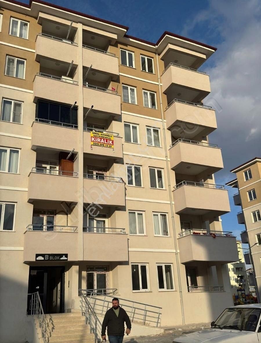 Şehitkamil Karacaören Kiralık Daire Karacören Kuzey Şehir 1 Etab Gazikonutları Kiralık 3+1