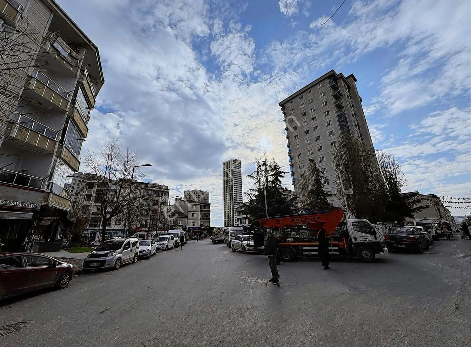 Esenyurt Orhan Gazi Devren Dükkan & Mağaza Orhangazi Mahallesi Devren Satılık Giyim Mağazası 150 M2