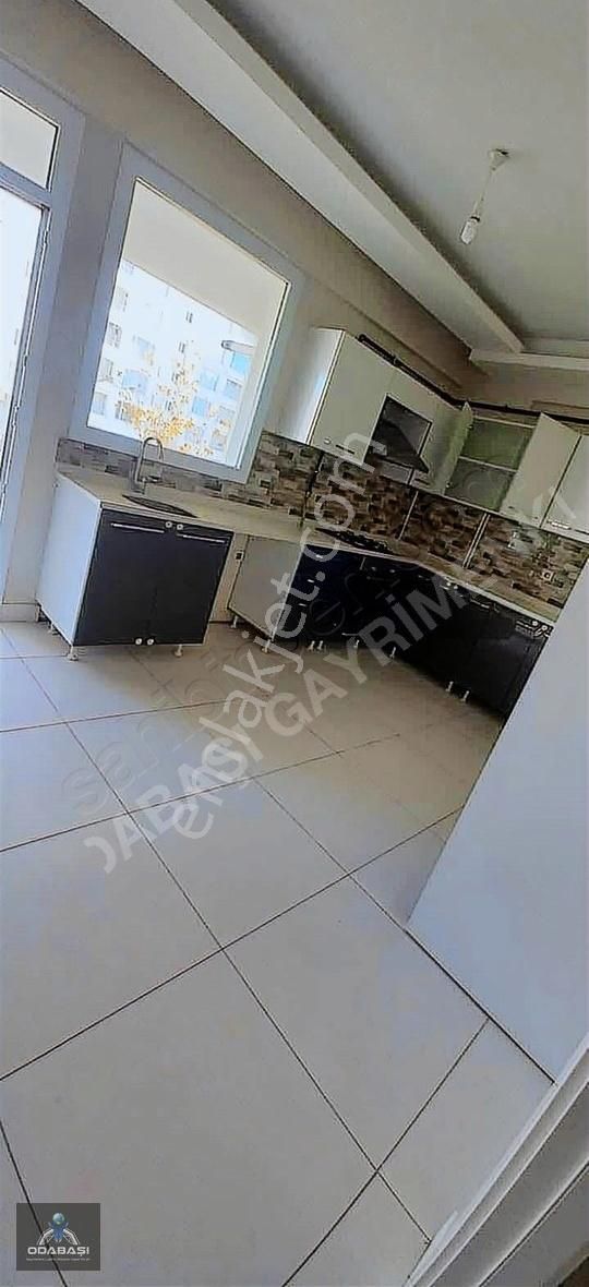 Bağlar Bağcılar Kiralık Daire Bağcılar Bigros Arkasında Kiralık 3+1 Lüks Daire