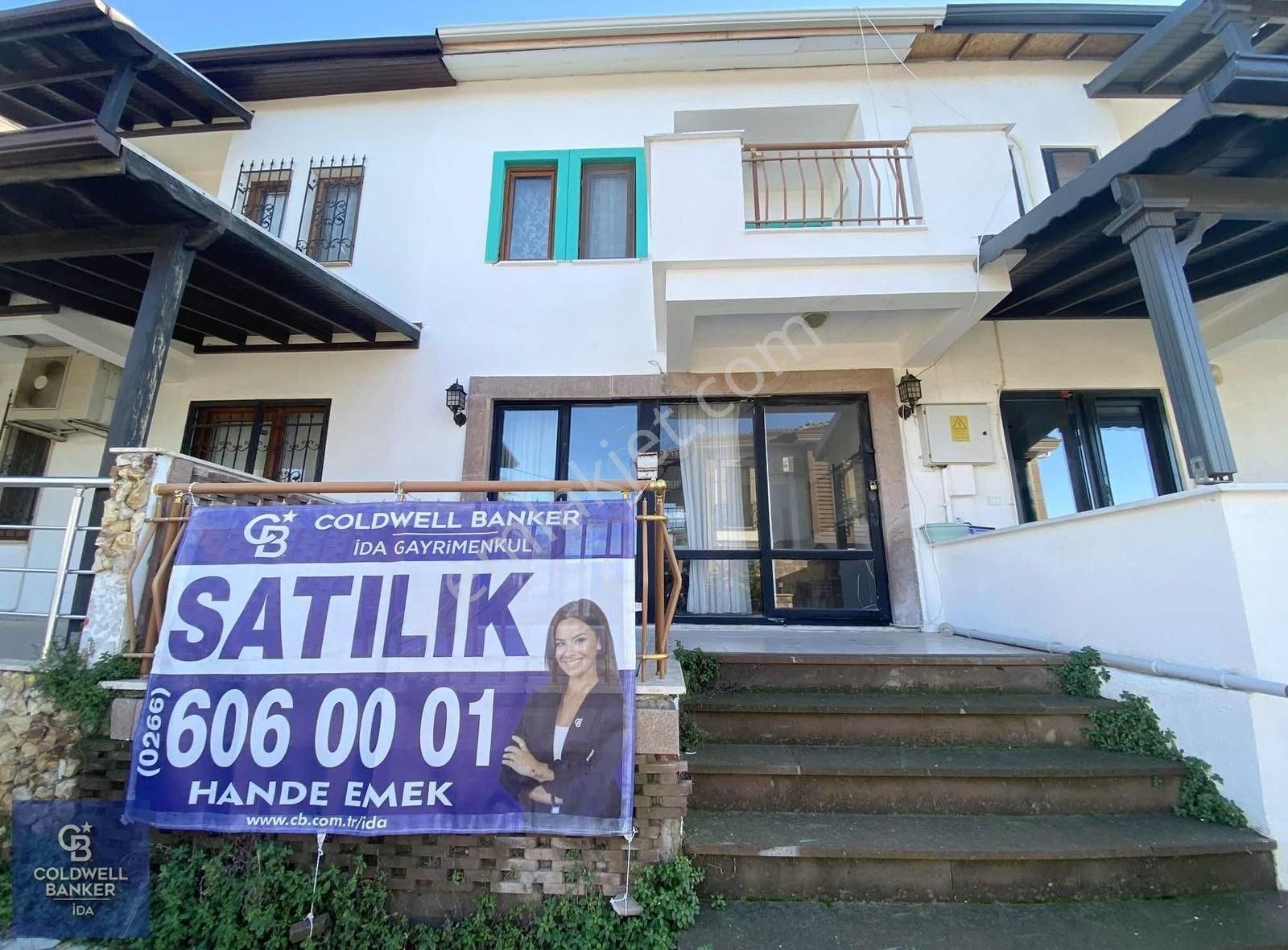 Ayvalık Mithatpaşa Satılık Müstakil Ev Lale Ada'sında Satılık Müstakil Ev