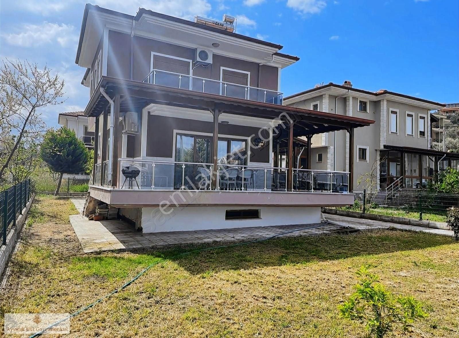 Ayvalık Ali Çetinkaya Satılık Villa Ayvalık İğdeli Mevkii Keyifli Villa