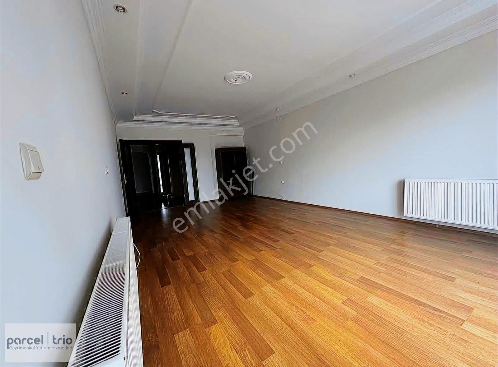 Atakum Cumhuriyet Kiralık Daire Ömürevleri Tramvay Durağına 50 M.ara Kat Kiralık 4+1 Daire