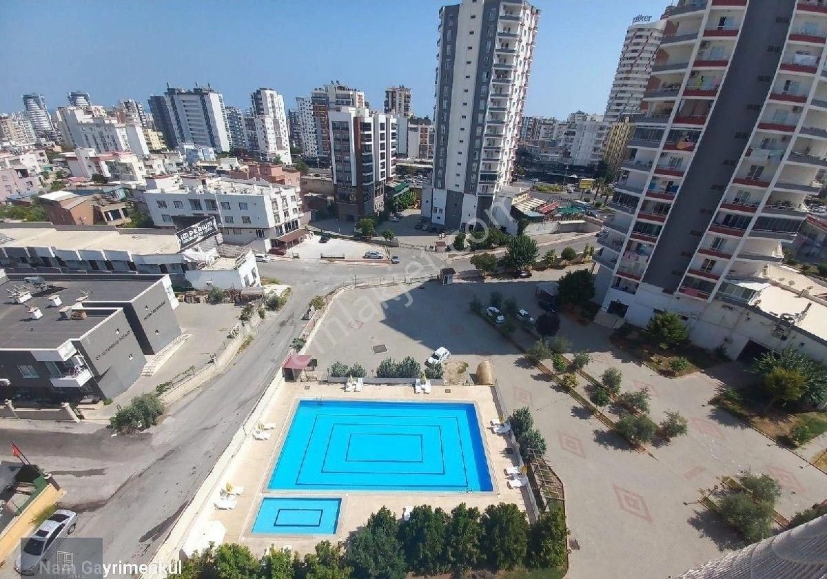 Yenişehir Çiftlikköy Kiralık Daire Üniversite Caddesi'nde 1+1 Havuzlu Çift Asansörlü Esyasiz Kiralık Daire