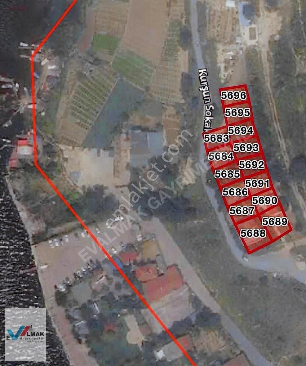 Küçükçekmece Yarımburgaz Satılık Muhtelif Arsa Küçükçekmece De Göl Dibi Göl Manzaralı Arsa Fırsat Arsa