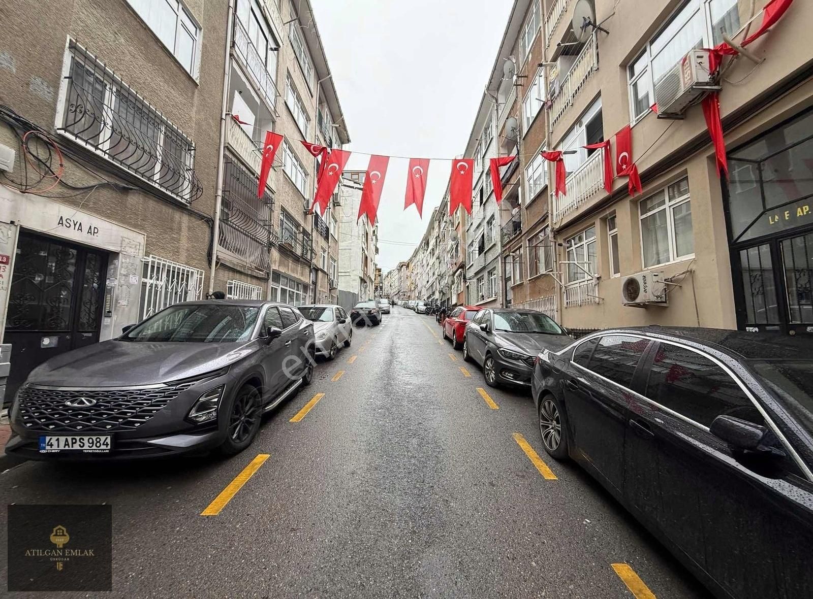 Üsküdar Ahmediye Satılık Dükkan & Mağaza Üsküdar Ahmediyede Cuma Pazarına Yakın 17 M² Satılık Dükkan