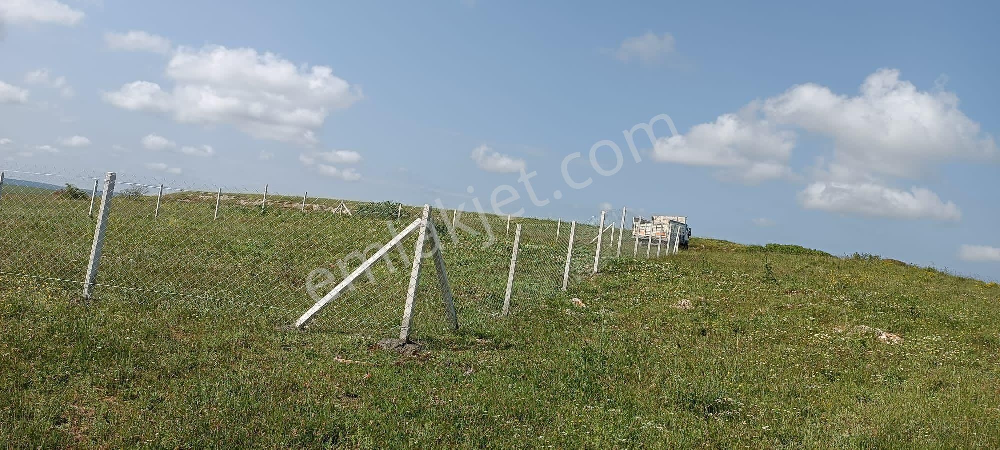 Silivri Kadıköyde Zirve Konumda Doğa Manzralı 700 M2 Arsa Etrafı Çevrili - Görsel 2