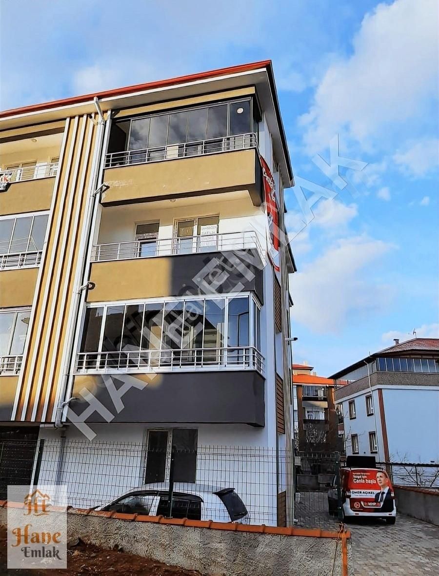 Yozgat Merkez Şeyh Osman Satılık Daire Hane Emlak'tan Şeyhosman Mahallesinde 2+1 Satılık Daire