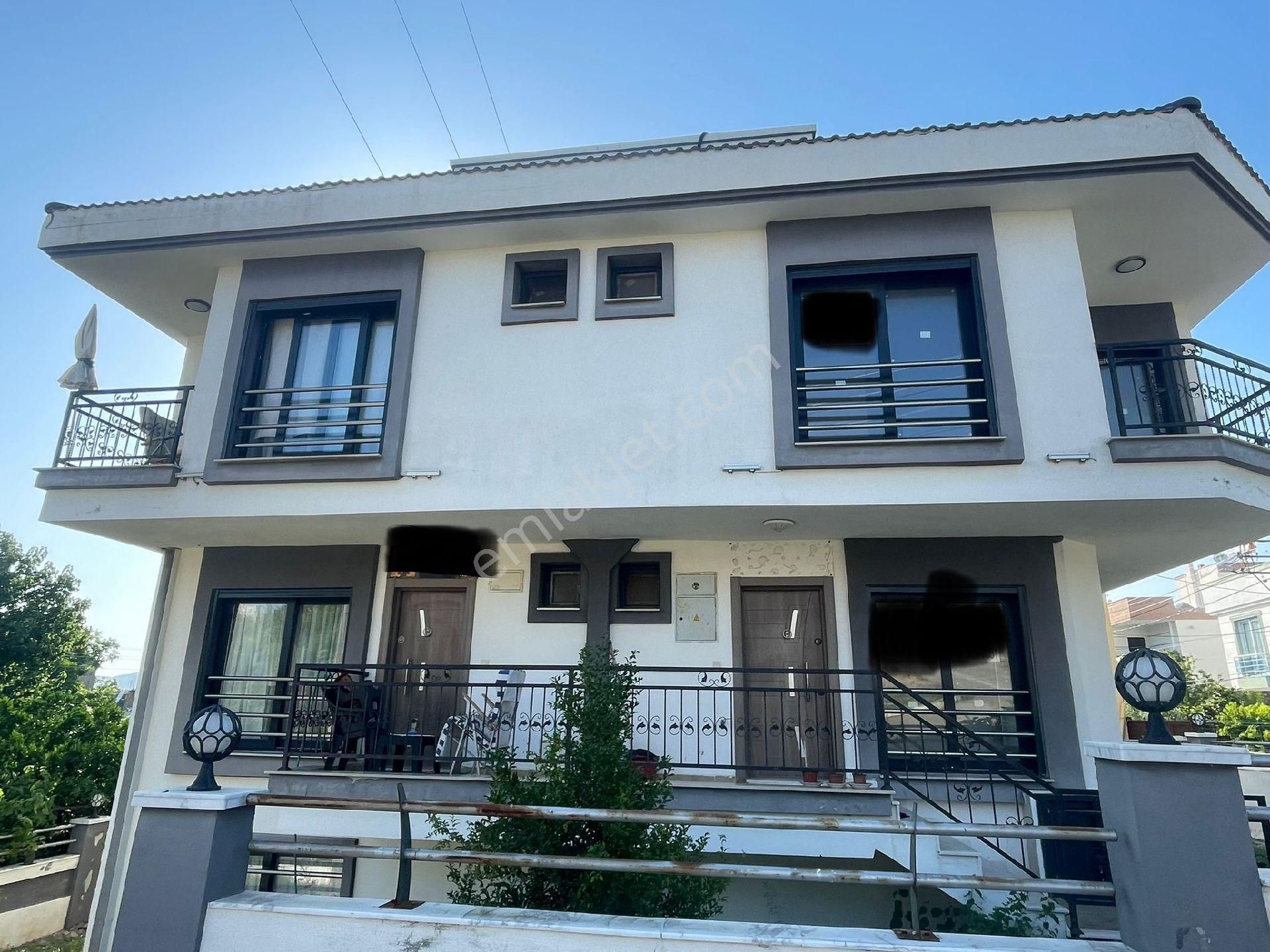 Seferihisar Mersin Alanı Satılık Daire Ürkmez De Satılık 3+1 Geniş Bahçeli Villa