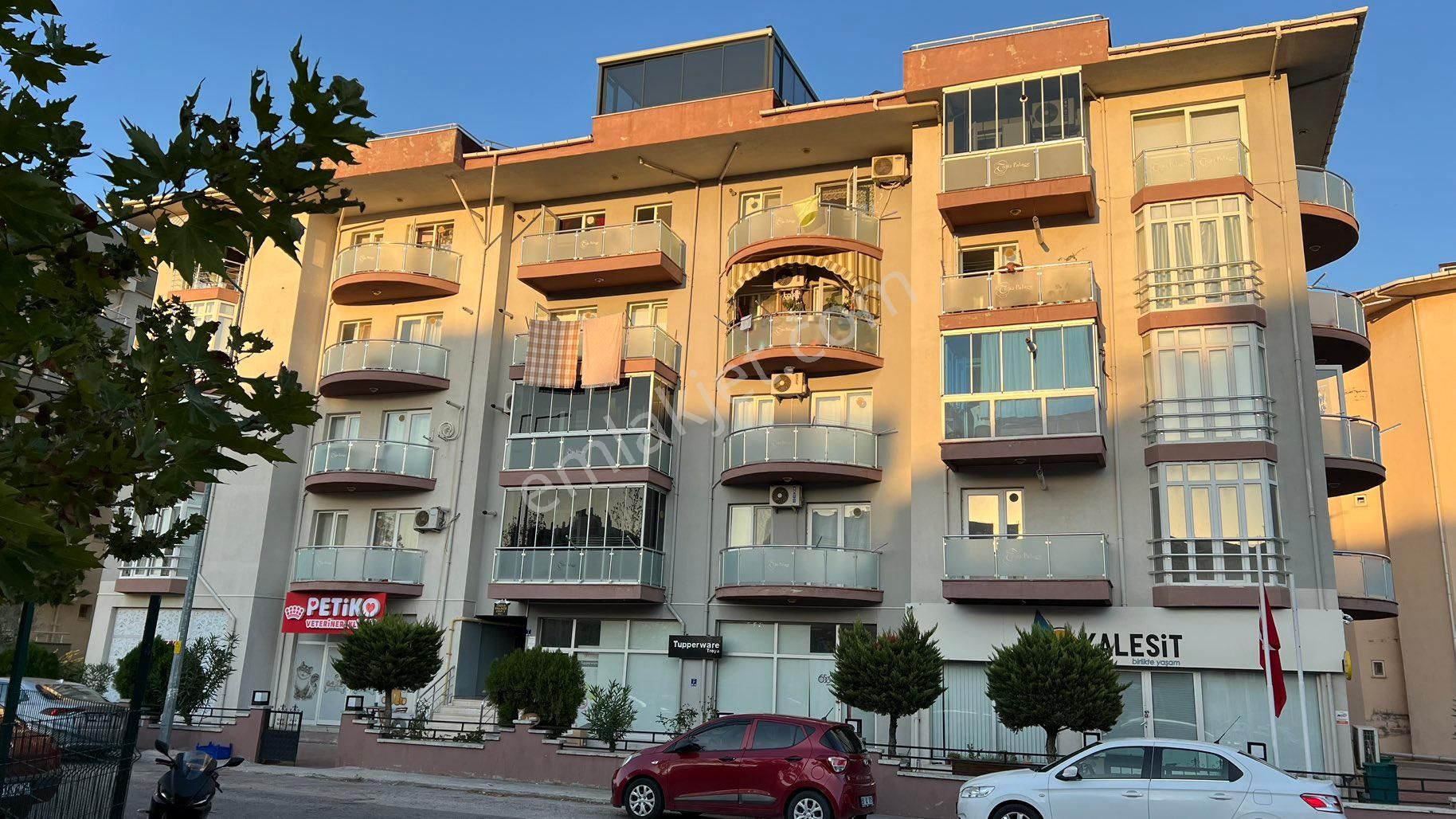 Çanakkale Merkez Barbaros Kiralık Daire Şehrin Merkezinde 2+1 Kapalı Mutfak