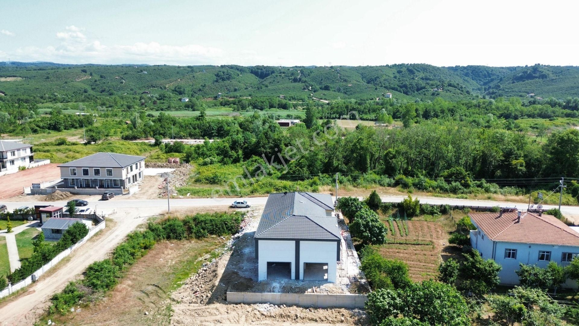 Karasu'da Denize Yakın 1 Ay Sonra Oturuma Hazır Müstakil Bahçeli 2+1 120 M2 Villa