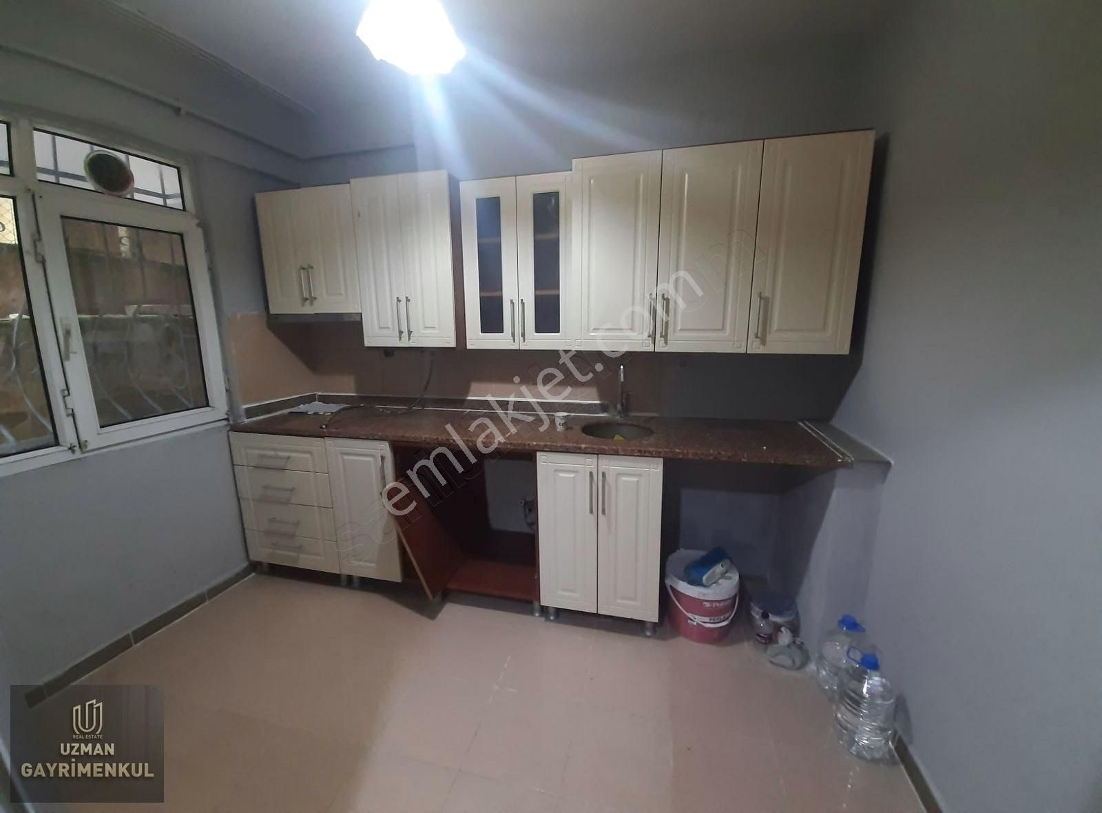 Avcılar Merkez Kiralık Daire Uzman Dan Avcılar Merkez Mh. 2+1 Giriş Kat Kiralık Daire