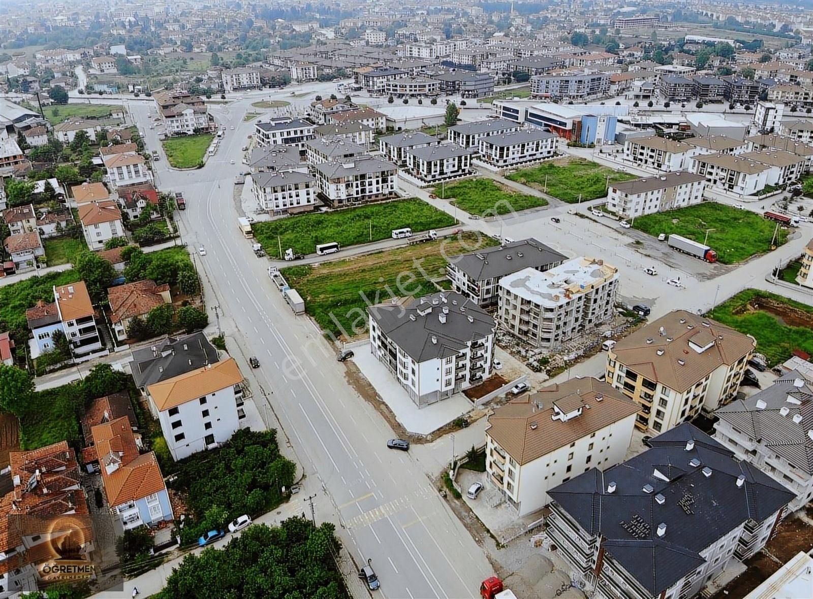 Düzce Merkez Koçyazı Satılık Kafe & Bar Öğretmenden 130 M2 Hem Cadde Hem Sokak Cepheli Dükkan