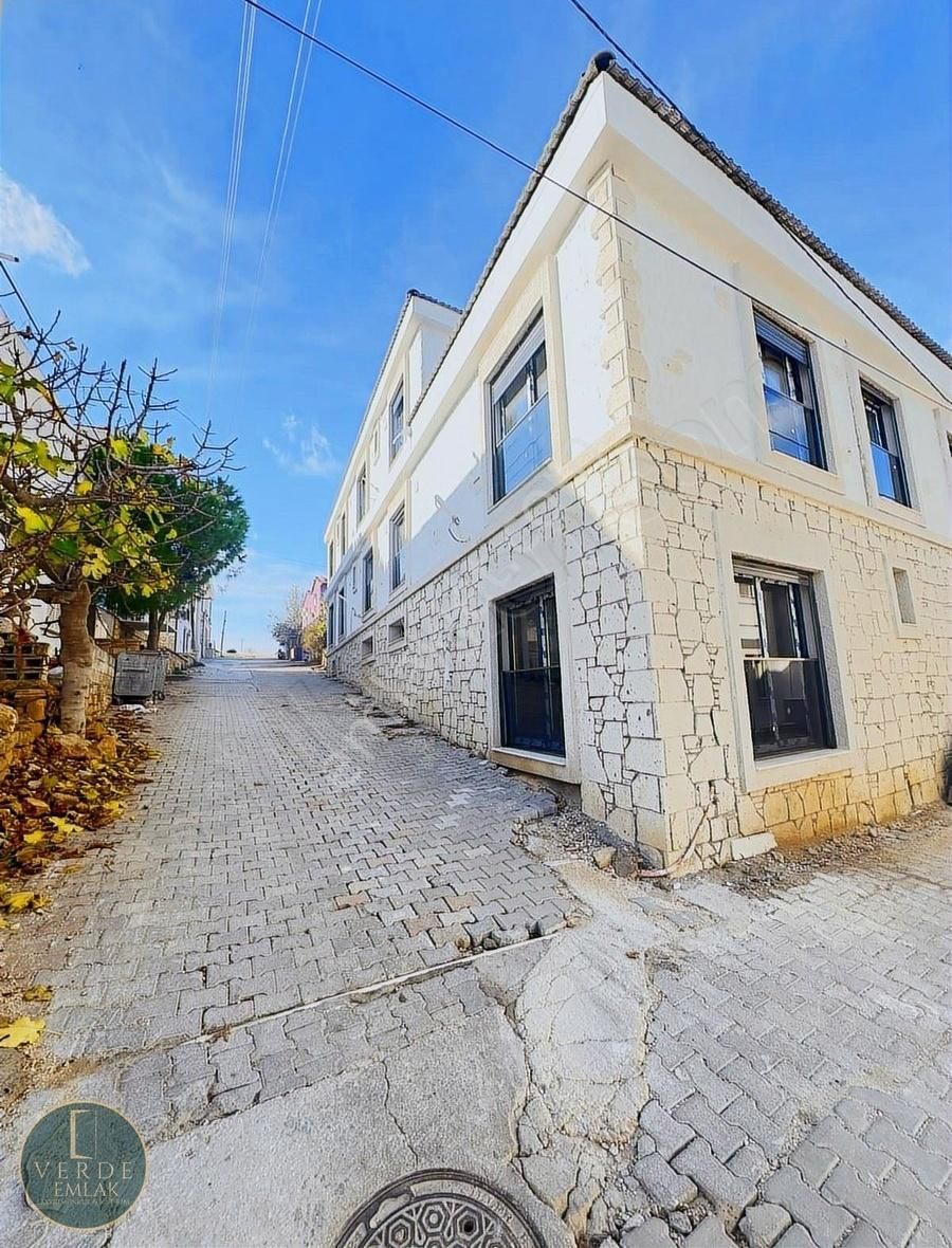 Çeşme Dalyan Satılık Daire Çeşme Dalyan'da 2+1 Merkezi Ters Dubleks Sıfır Daire