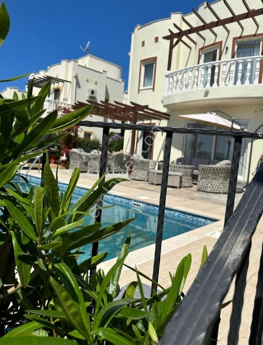 Milas Boğaziçi Satılık Villa Muğla Bodrum Adabükü 2+1 Özel Havuzlu Villa