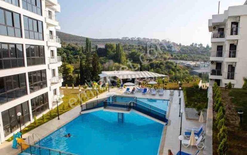 Kuşadası İkiçeşmelik Satılık Daire Kuşadası Otogar Arkası Havuzlu Site 2+1 Daire