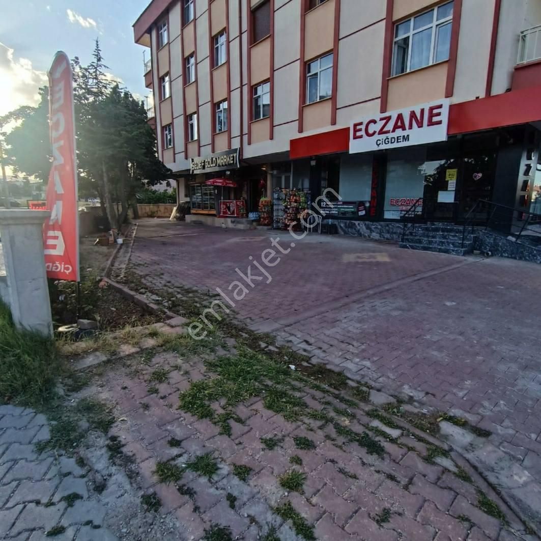 Selçuklu Hüsamettin Çelebi Satılık Dükkan & Mağaza Yatırımlık Hüsamettin Çelebi Mahallesi 30 M2 Kiracılı Dükkan