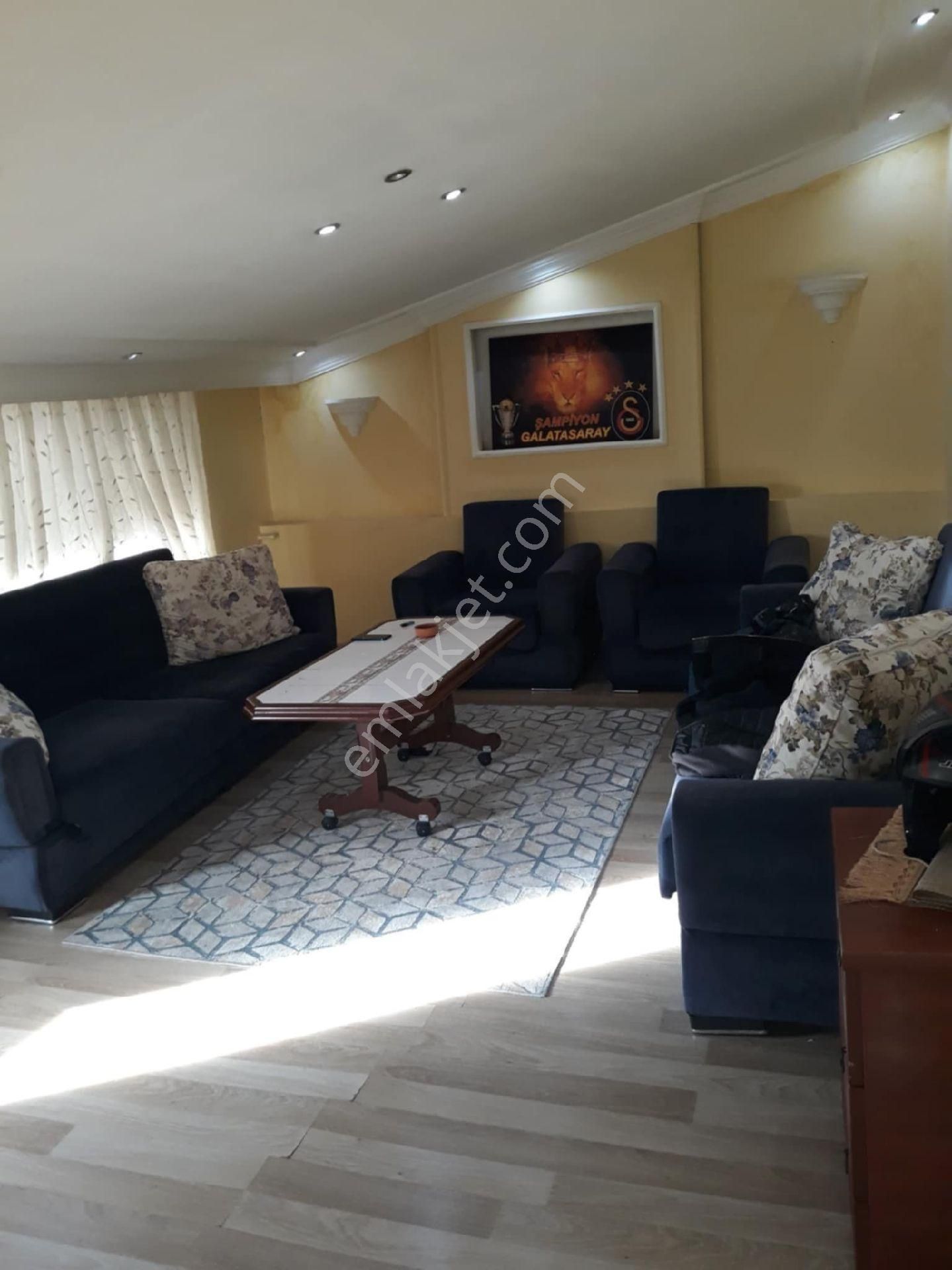 Esenyurt Mehterçeşme Kiralık Daire Metrobüse Yakın Full Eşyalı Manzaralı Teras Katı