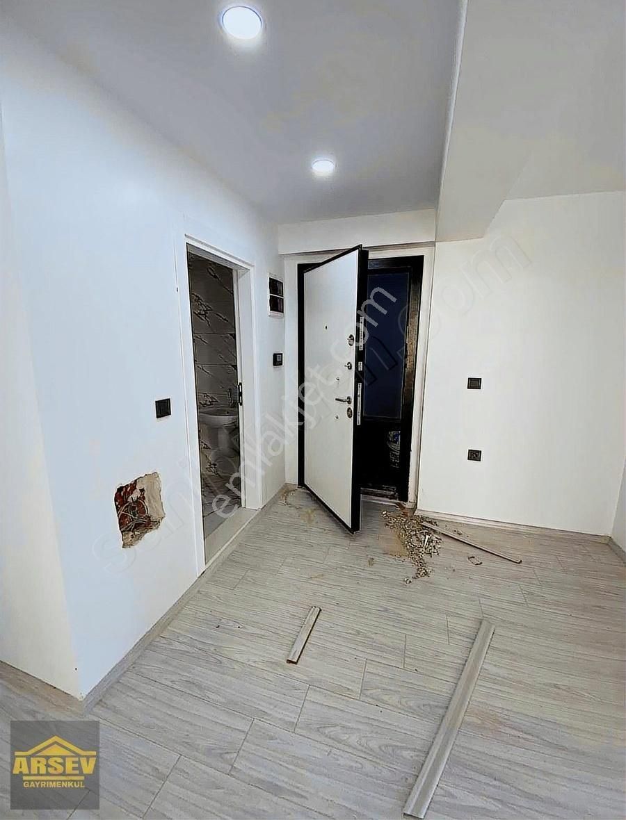 Bulancak İhsaniye Satılık Daire Arsev Gayrimenkul 3+1 130m2 Bahçe Katı Yeni Daire