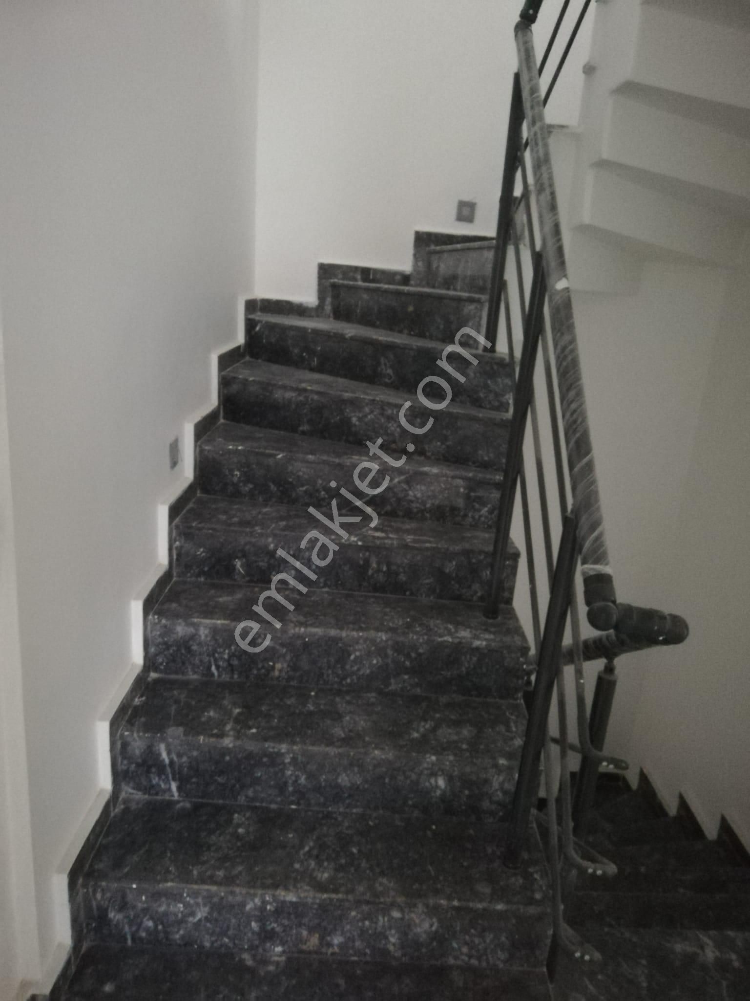 Menderes Te Site İçerisinde Lüx Satılık Sıfır Villa - Görsel 31