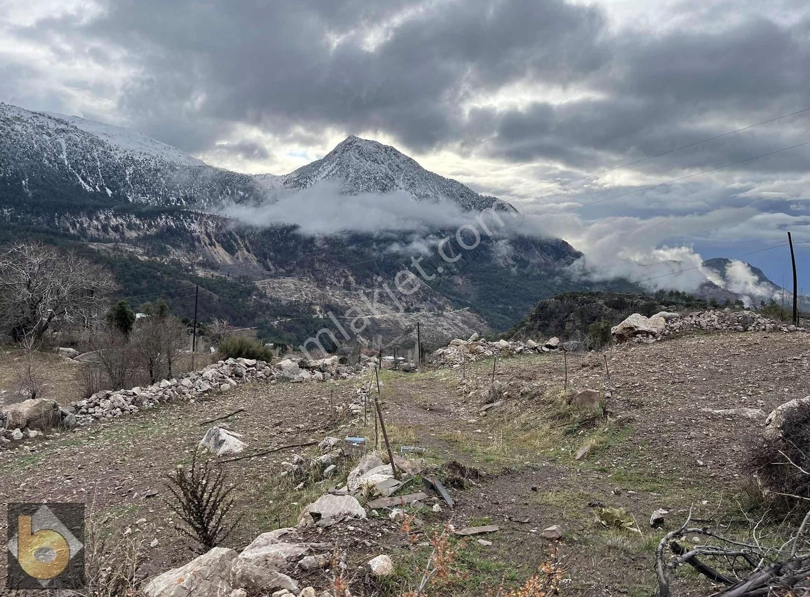 Seydikemer Çökek Satılık Tarla Seydikemer Çökek'te 1846m2 Tarla Ve Kargir Ev