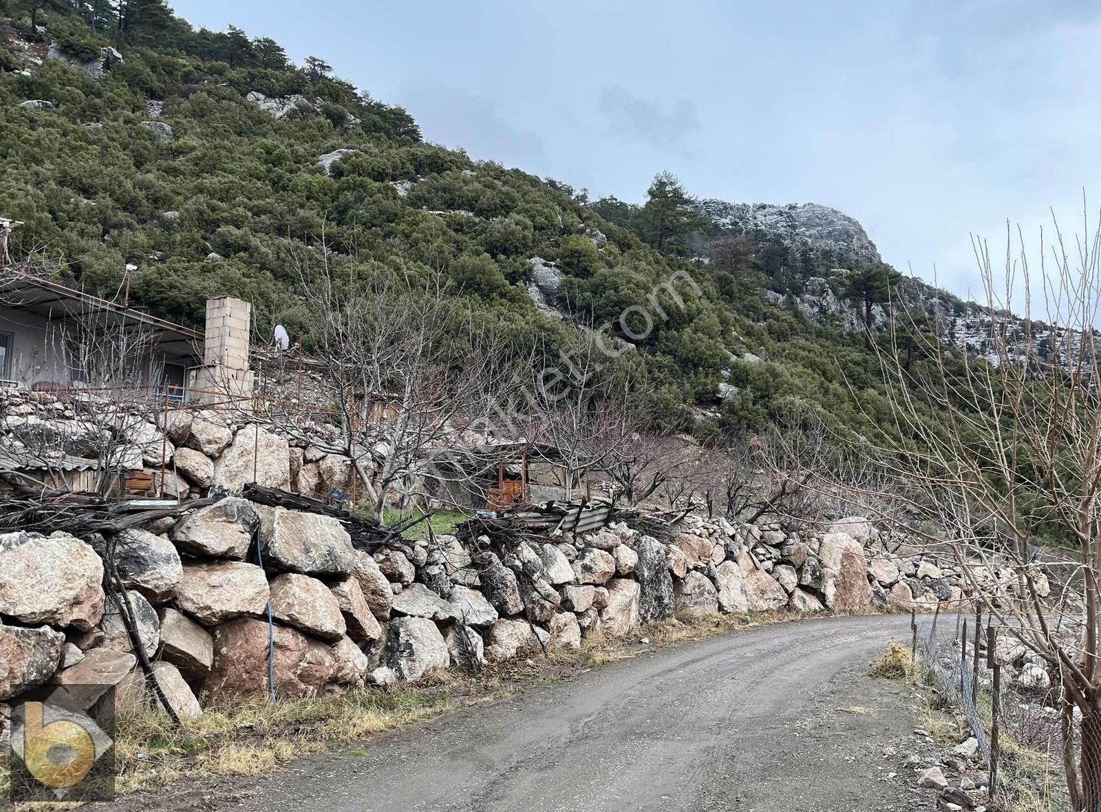 Seydikemer Çökek'te 1846m2 Tarla Ve Kargir Ev - Görsel 18