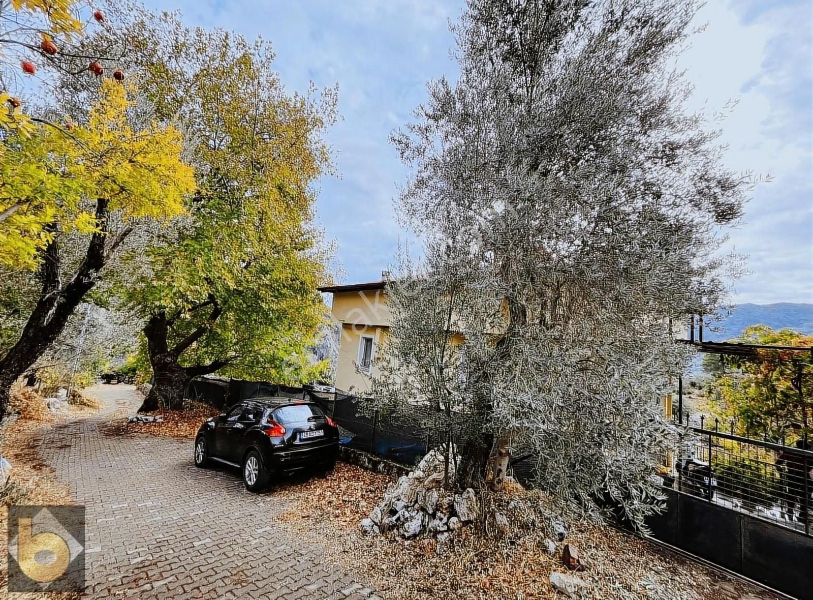 Fethiye Söğütlü'de Mükemmel Manzaralı Satılık Villa - Görsel 2