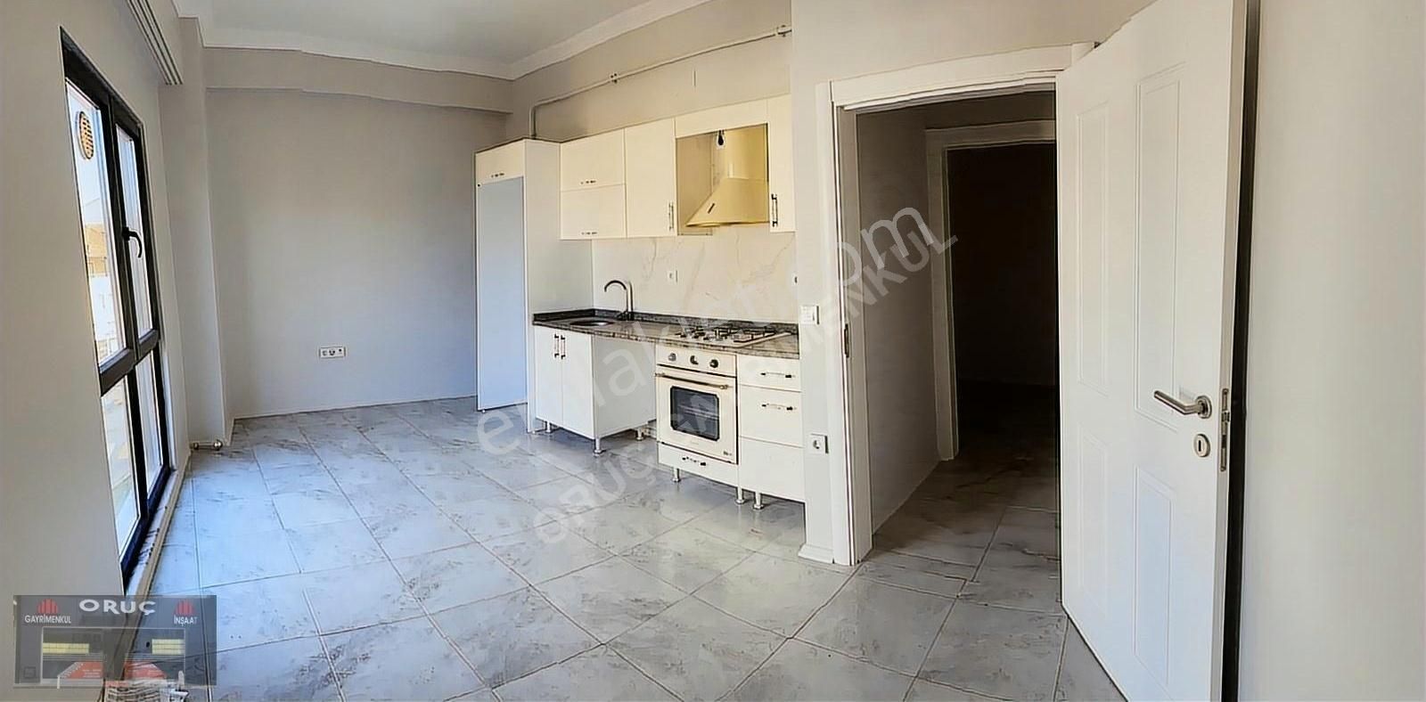 Hendek Yeni Satılık Daire Oruç Gayrimenkul'den Şehrin Göbeğinde 2+1 64m2 Daire