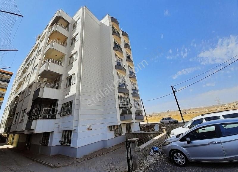 Haliliye Dağeteği Kiralık Daire Güzel Emlaktan İki Artı Bir Eşyalı Daire