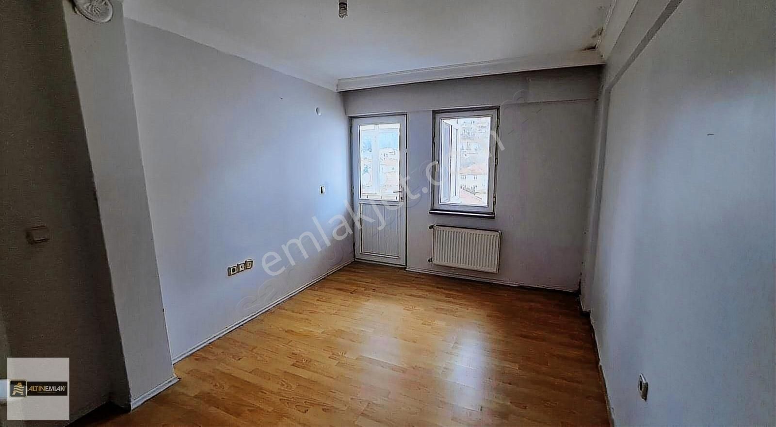 Bozüyük Yeni Kiralık Daire Altın Emlak'tan Şehir Merkezinde Kiralık 3+1 !!