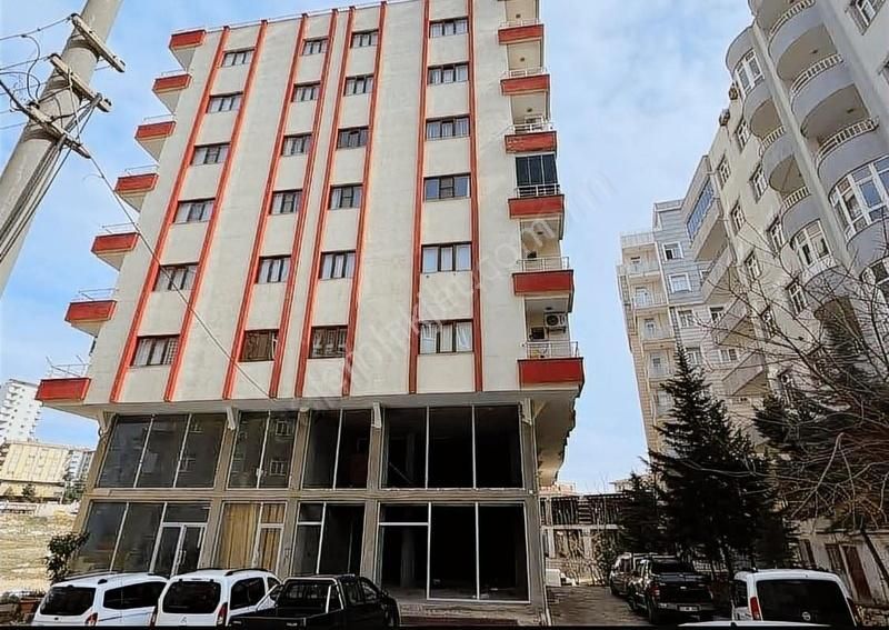 Artuklu 13 Mart Kiralık Daire Gölbaş Emlaktan Eski Emniyet Yanı Kiralık 3+1 Ara Kat Daire