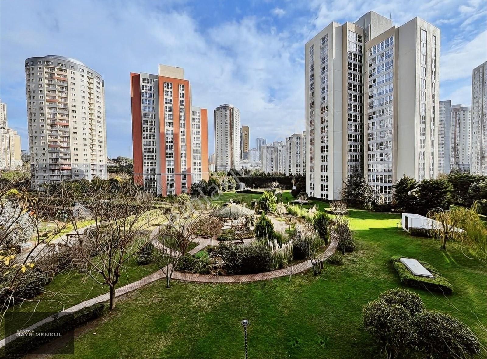 Ataşehir Barbaros Kiralık Daire Ataşehir Ağaoğlu Moontown'da 4,5+1 Kıralık Arakat Daire