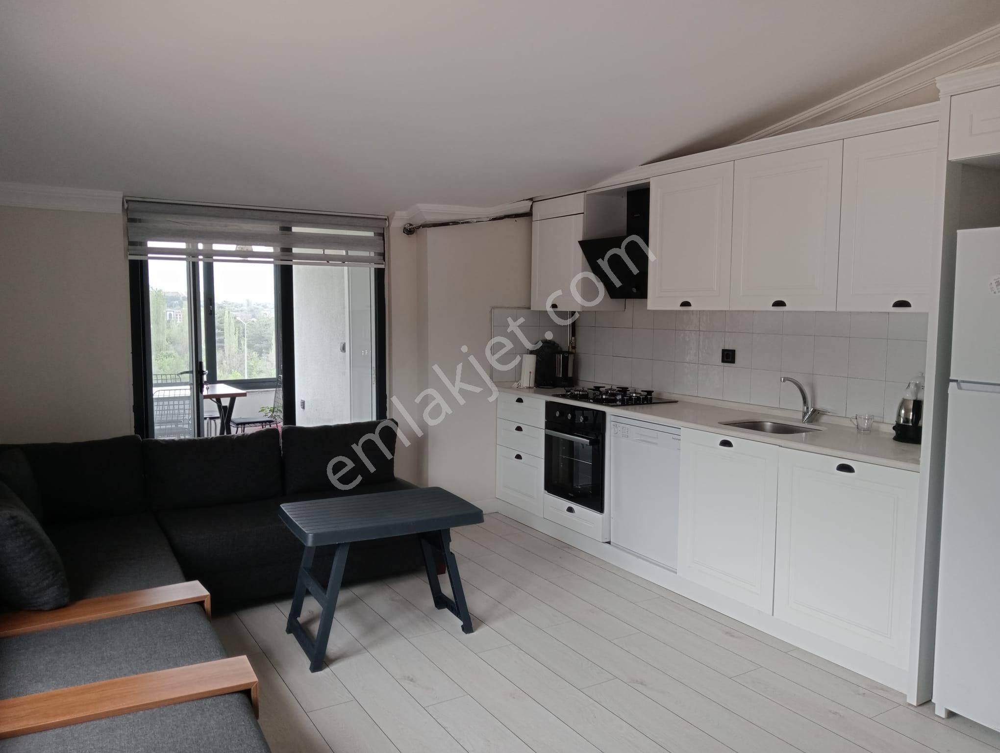 Gop Kampüs Yolu Üzerinde Ultra Lüks Sıfır Eşyalı 1+1 Kiralık