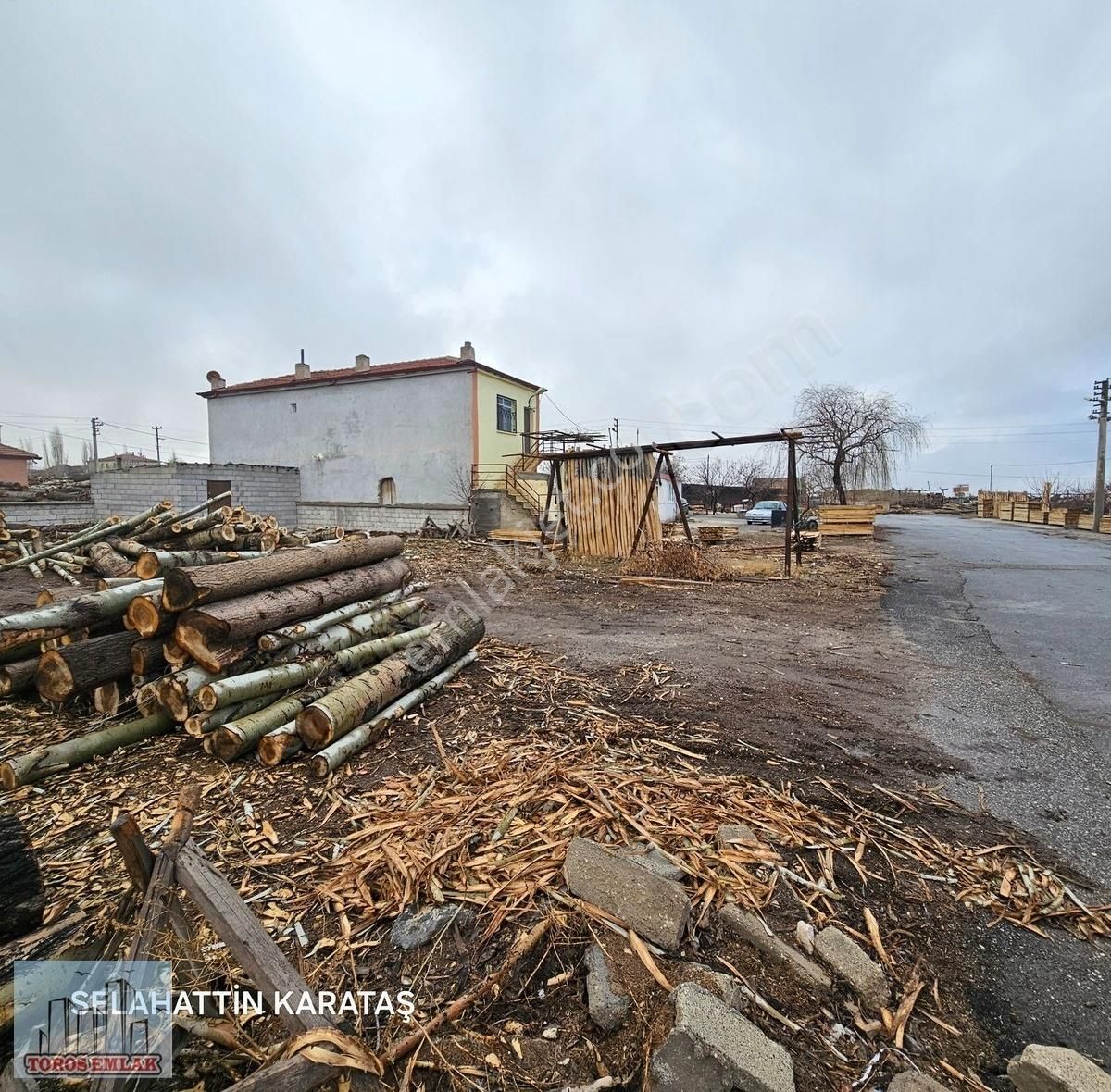 Niğde Merkez İlhanlı Satılık Sanayi İmarlı Toros Emlak'tan Ata Sanayi Keresteciler Sitesi Satılık672 M2 Ars