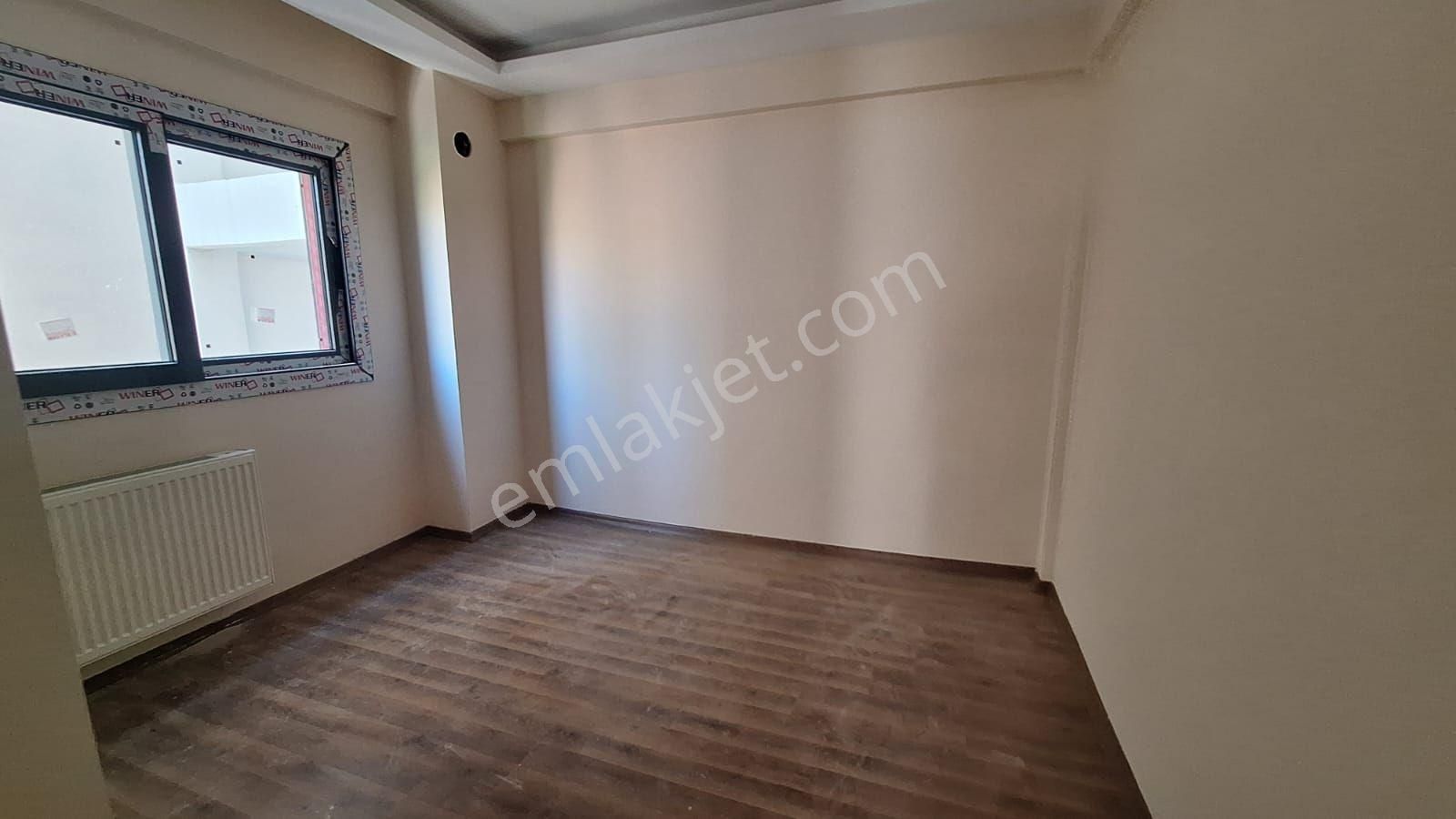 Buca Hürriyet Mahallesinde Kiralık 2+1 Arakat Asansörlü Açık Mutfak Doğalgazlı Daire - Görsel 14