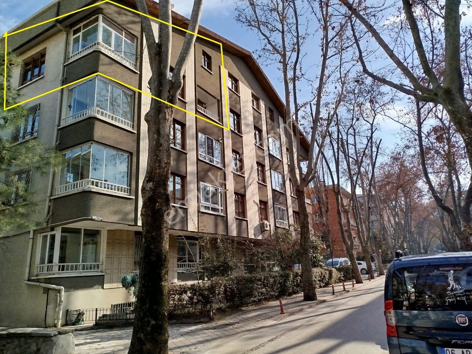 Çankaya Yukarı Bahçelievler Kiralık Daire Atilla Özdemir'den 7.cad.yakın 6+1 3.kat 3 Cepheli Kombili Dubleks Oto Parklı