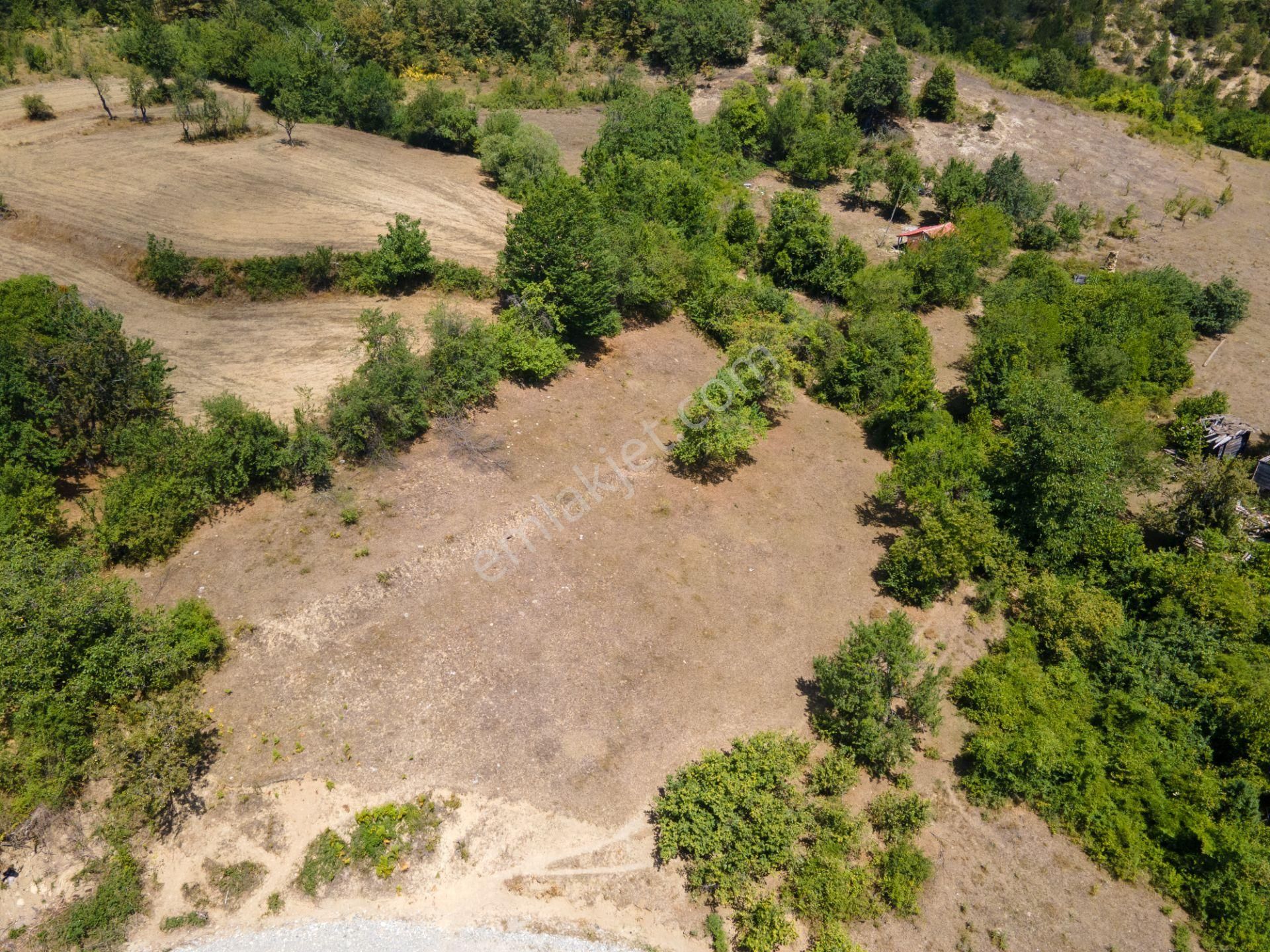 Gerze Kirençukuru Köyü (Merkez) Satılık Konut İmarlı Sinop Gerze De 355 M² Köyiçi İmarlı Yola Cepheli Kelepir Parsel