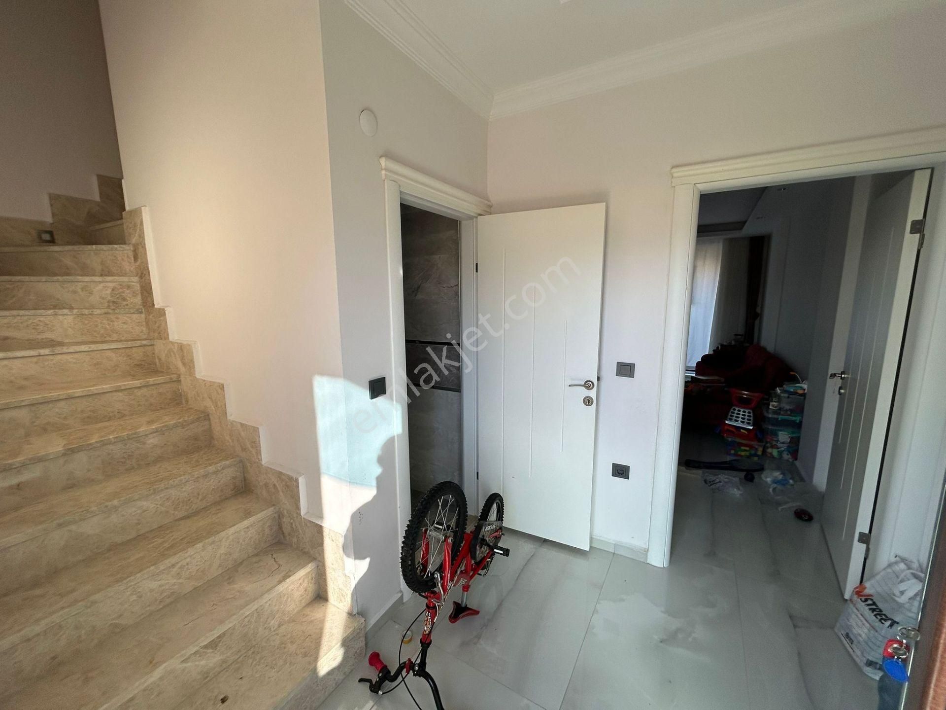 Dalaman'da Havuzlu Site İçinde 2+1 Eşyalı İkiz Villa - Görsel 7