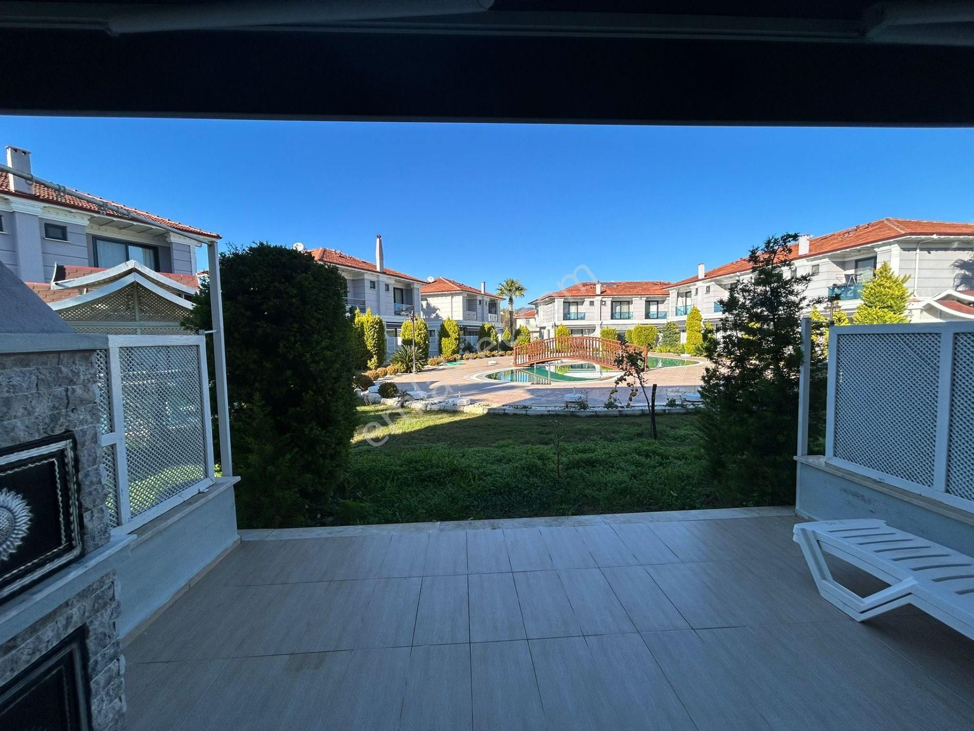 Dalaman'da Havuzlu Site İçinde 2+1 Eşyalı İkiz Villa - Görsel 10