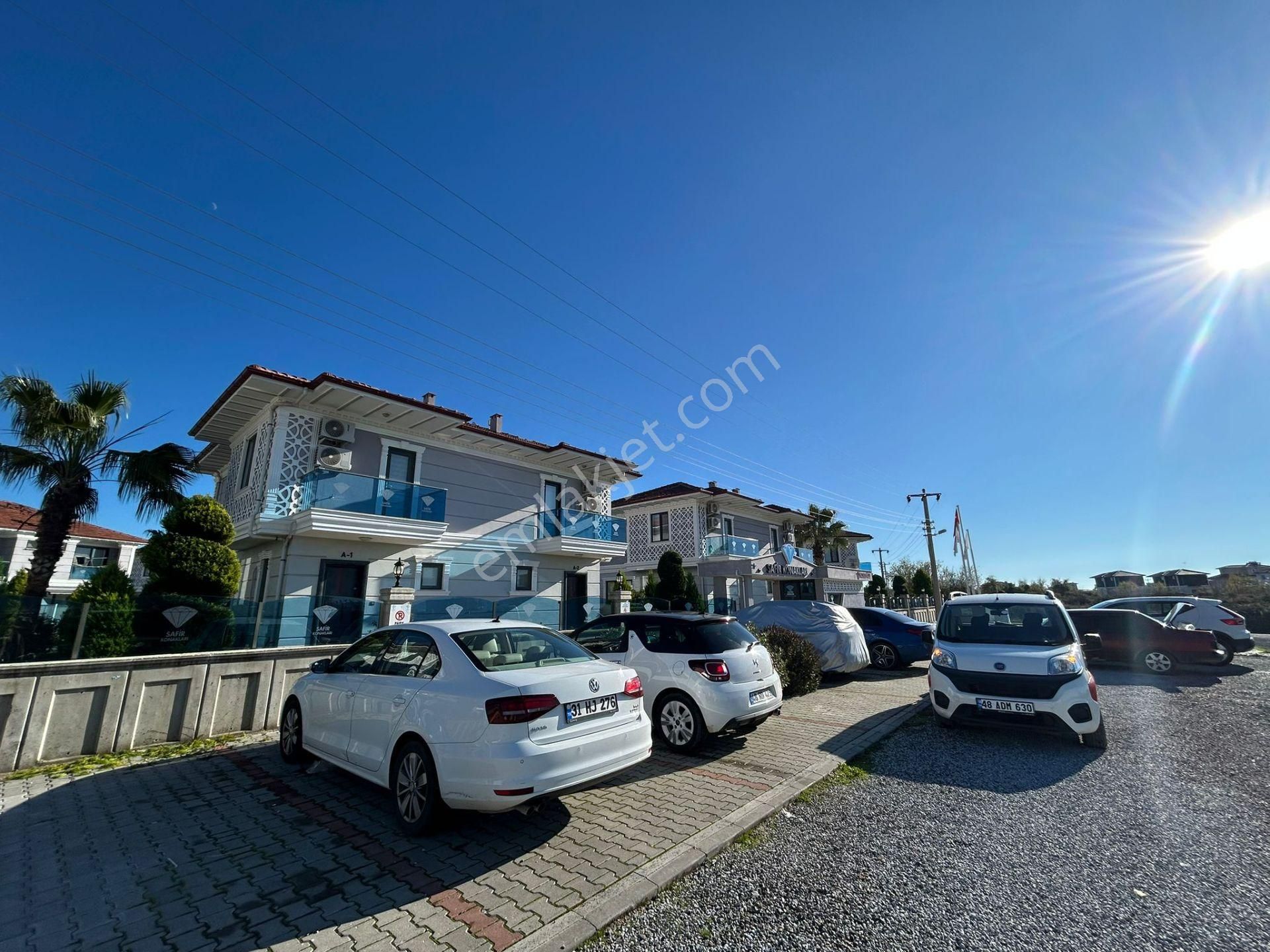 Dalaman'da Havuzlu Site İçinde 2+1 Eşyalı İkiz Villa - Görsel 2