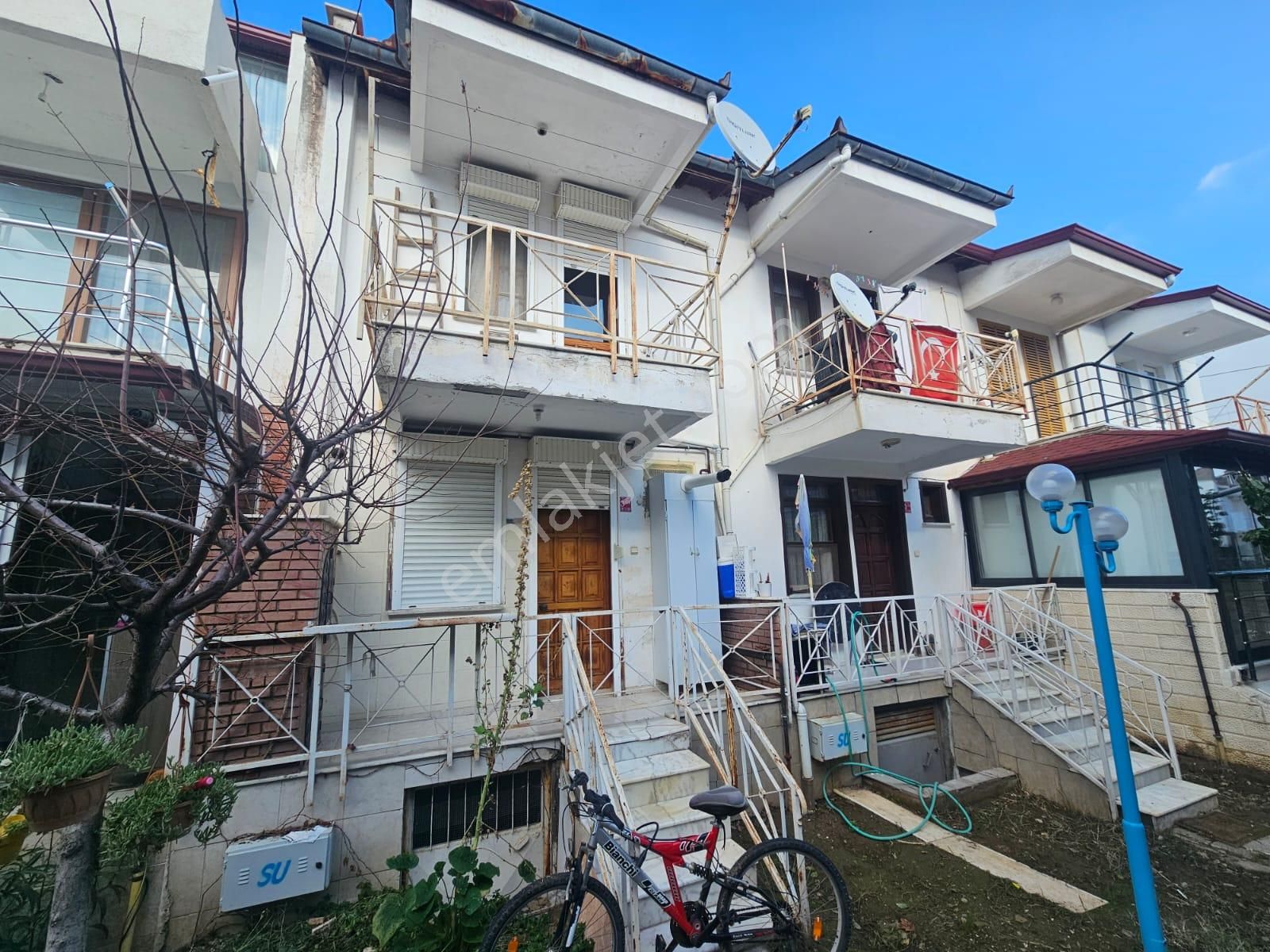 Burhaniye Ören Satılık Villa Burhaniye Örende Denize 300 Metre Mesafede Satılık 2+1 Villa!