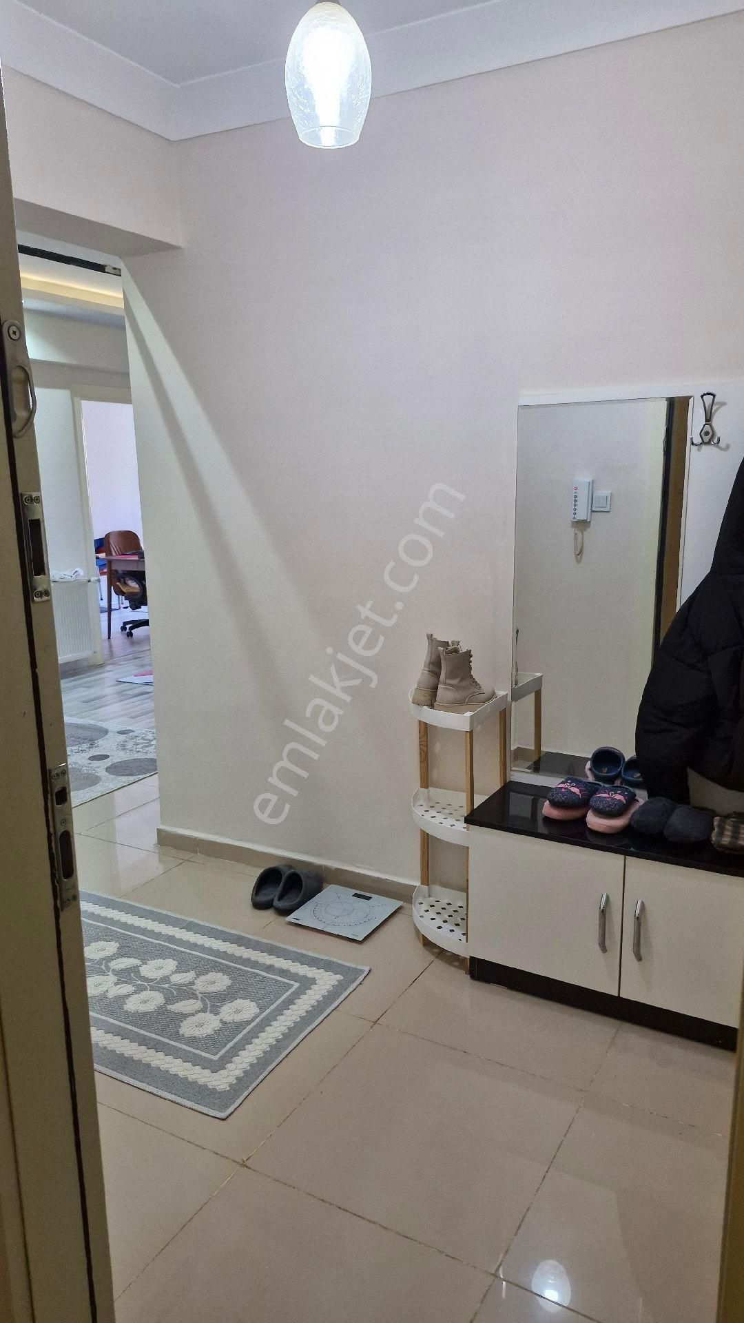 Kilis Merkez Ekrem Çetin Satılık Daire Üniversite Civarı Sahibinden Satılık 2+1 Eşyalı Daire