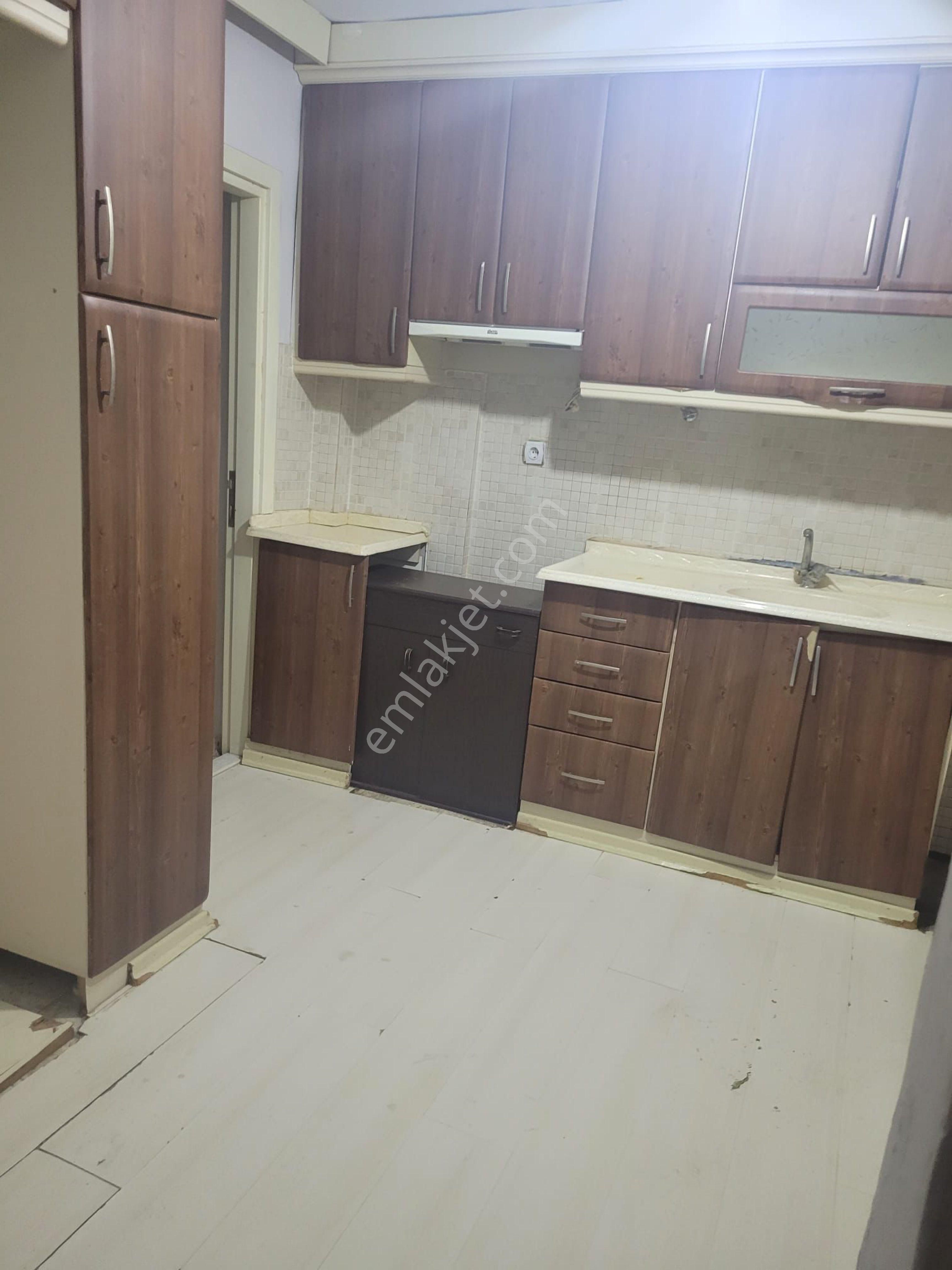 Seyhan Yeşilyurt Kiralık Daire Evren Sitesinde Kıralık 3+1 Temiz Daire